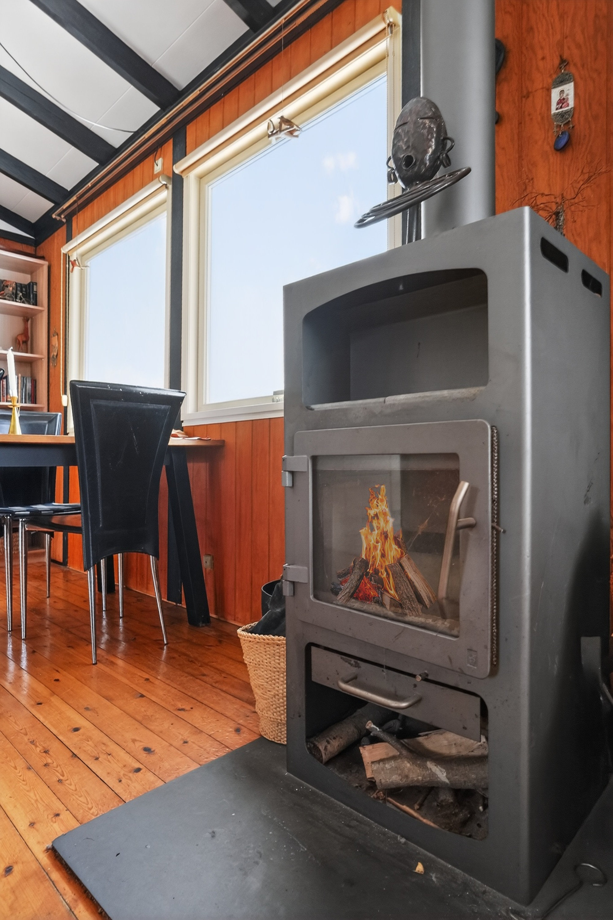 Fremhævet stue billede i fuldskærmstilstand. Billede af Enggårdsvej 8, Nakke, 4500 Nykøbing Sj