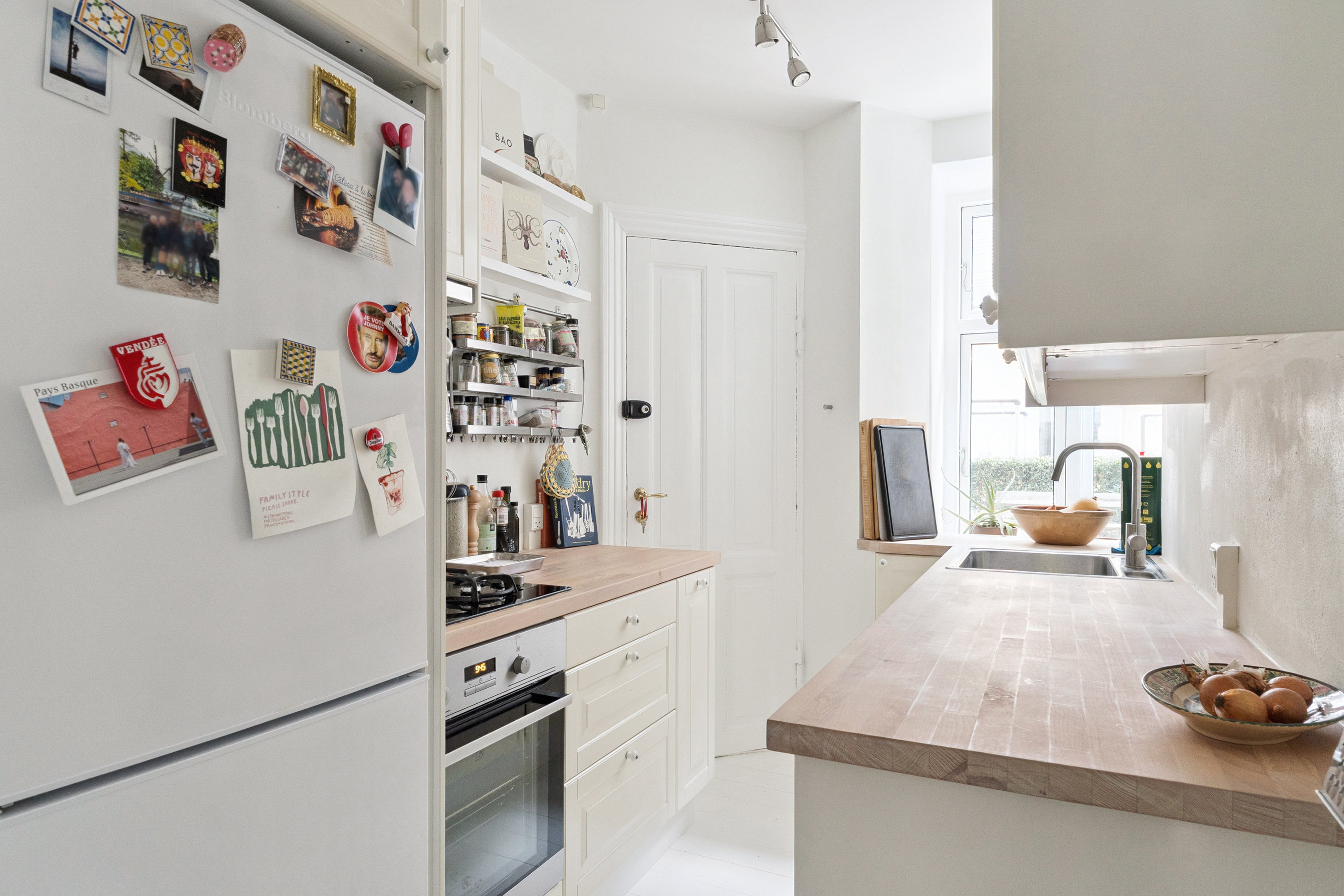 Fremhævet køkken billede i fuldskærmstilstand. Billede af Marstalsgade 32, st.. th., 2100 København Ø