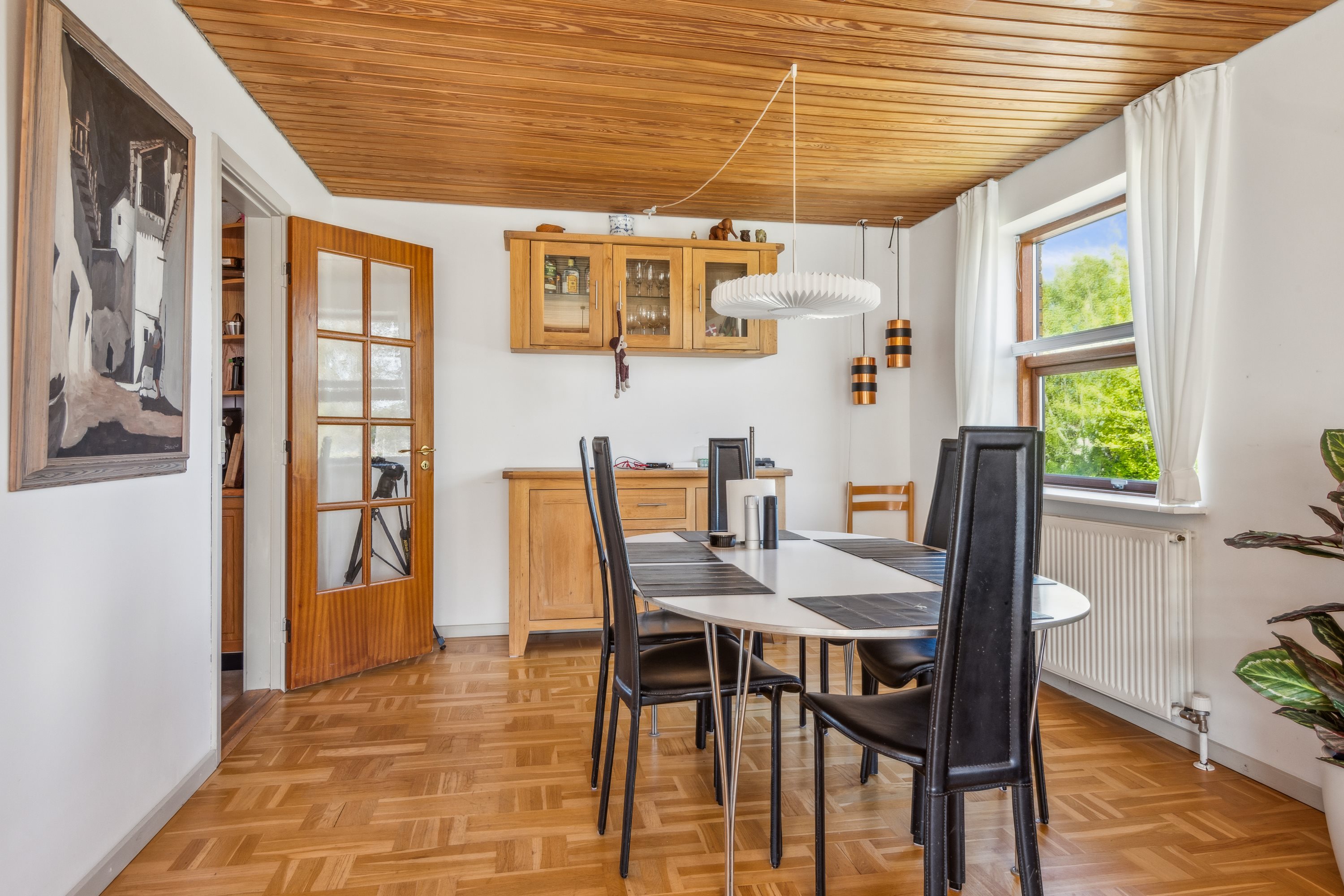 Fremhævet stue billede i fuldskærmstilstand. Billede af Spergelvej 35, 9270 Klarup