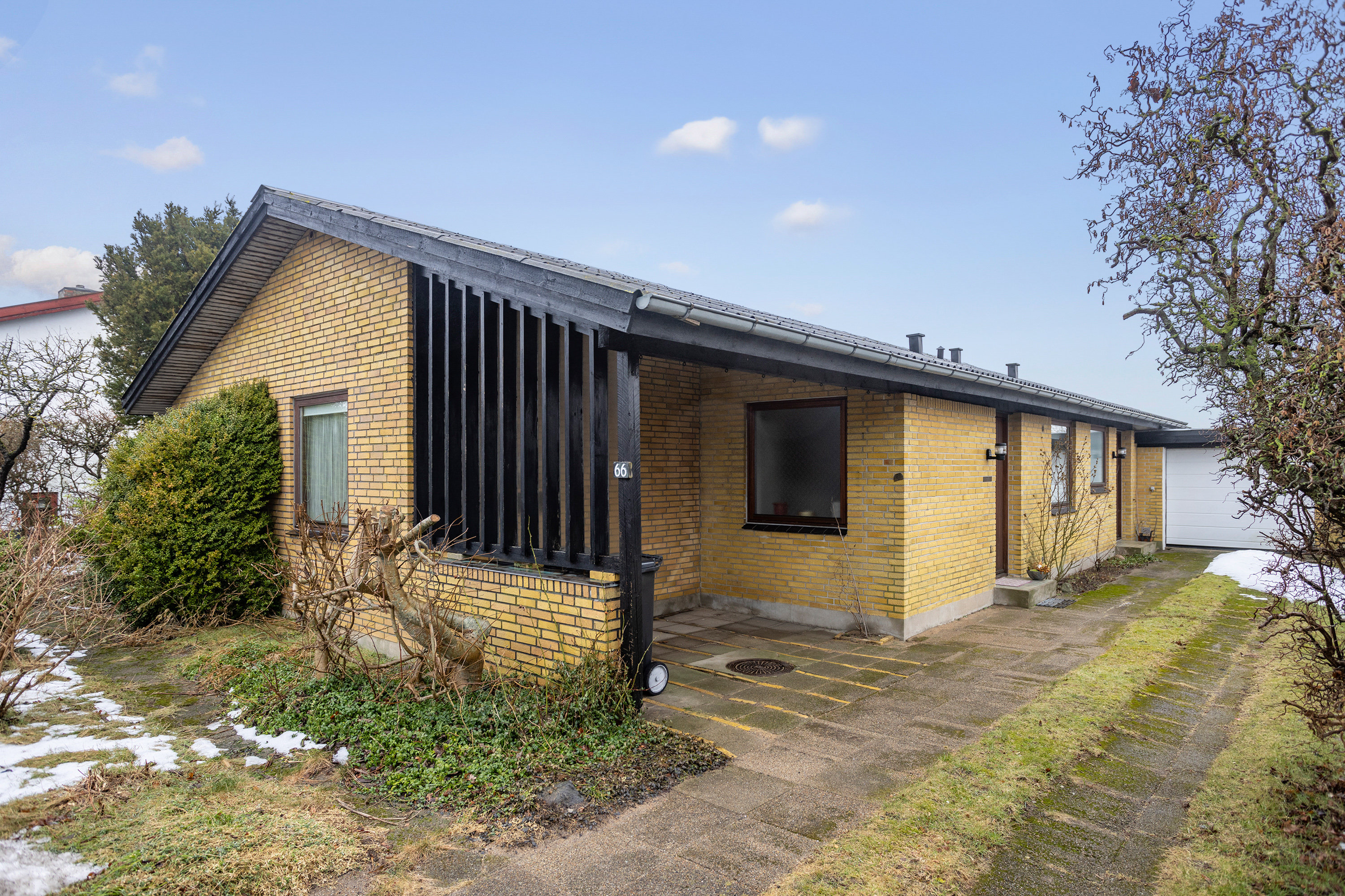 Fremhævet facade billede i fuldskærmstilstand. Billede af Gærumvej 66, 9900 Frederikshavn