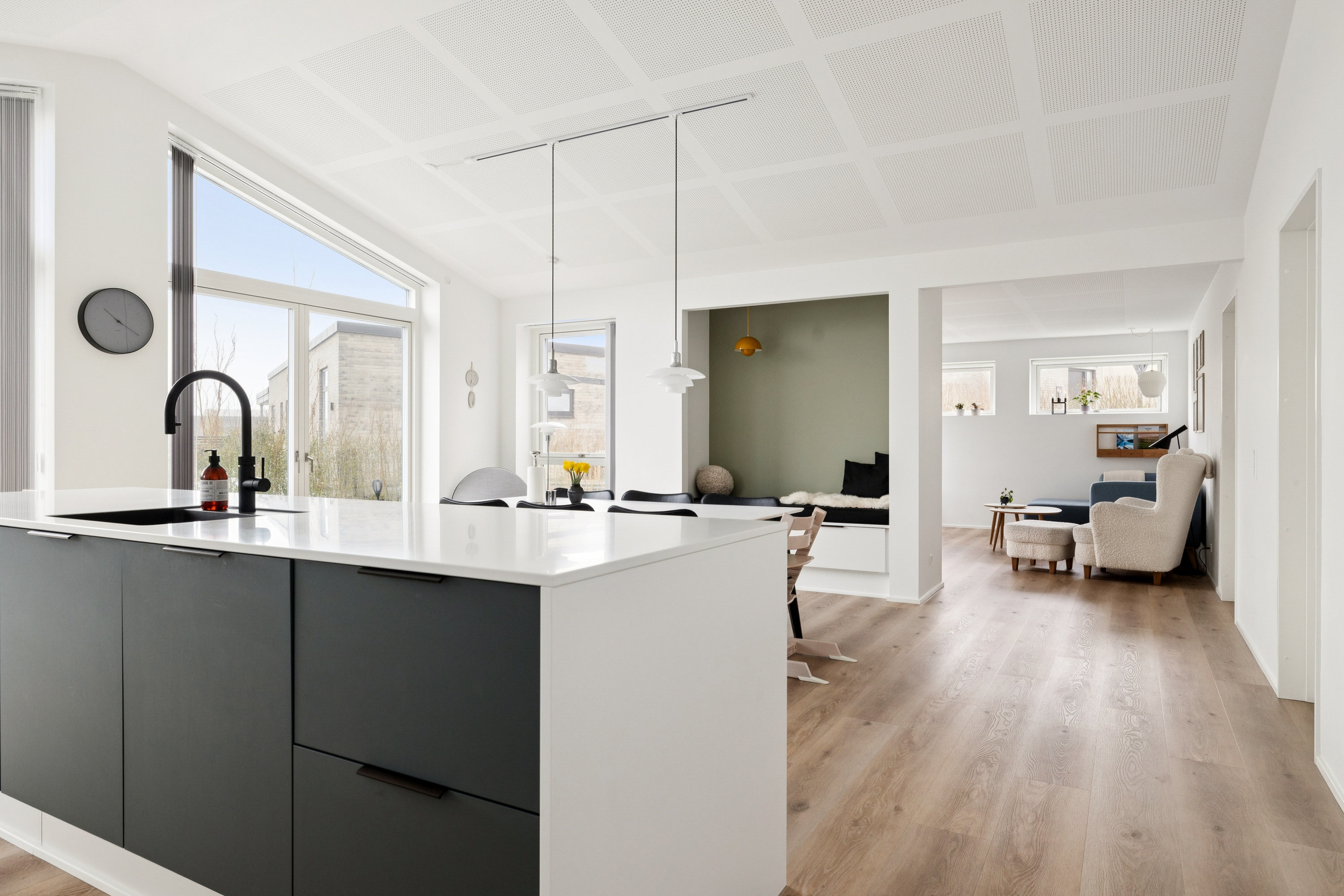 Fremhævet køkken/alrum billede i fuldskærmstilstand. Billede af Hvidkløverhøjen 43, Gram, 8660 Skanderborg