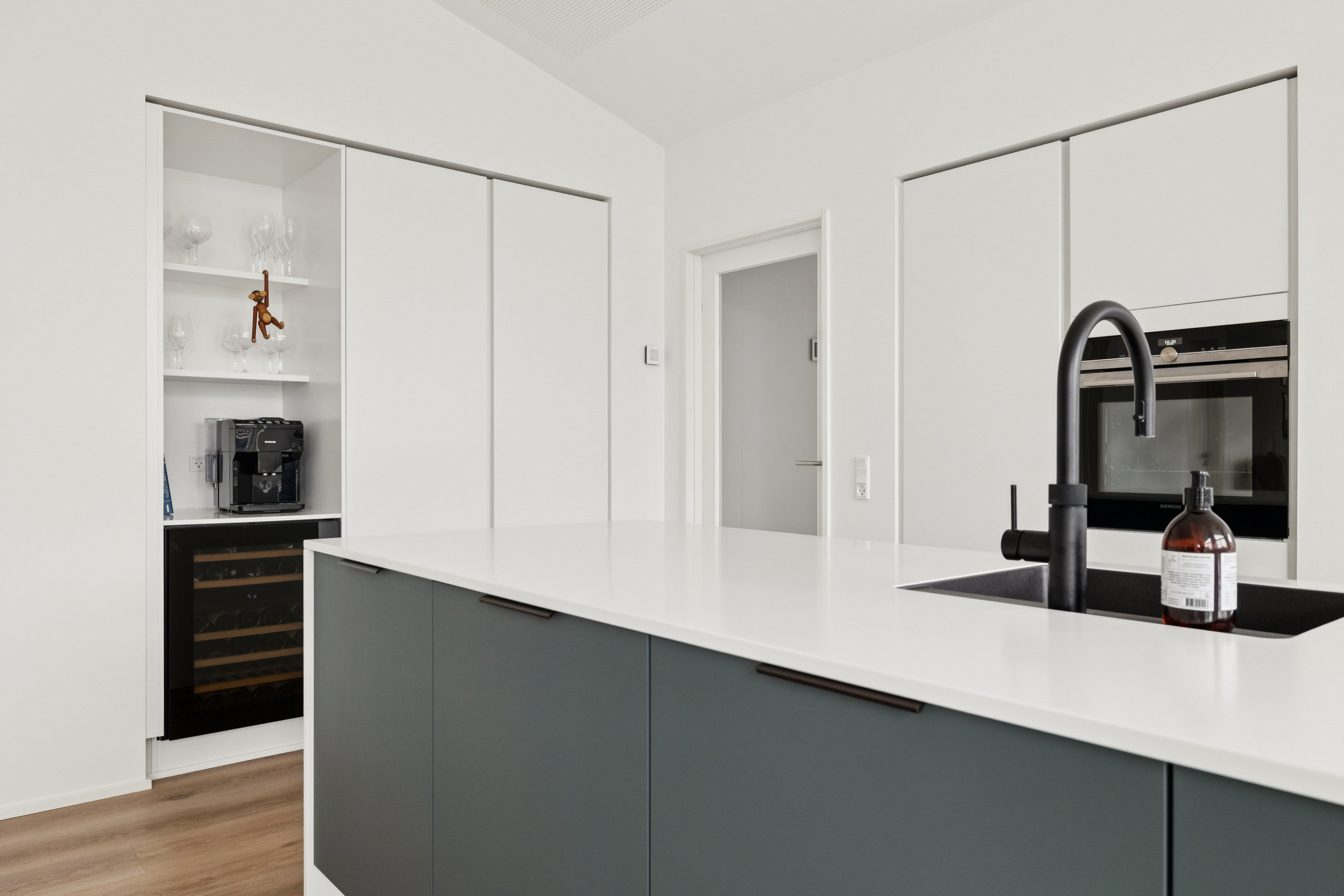 Fremhævet køkken billede i fuldskærmstilstand. Billede af Hvidkløverhøjen 43, Gram, 8660 Skanderborg