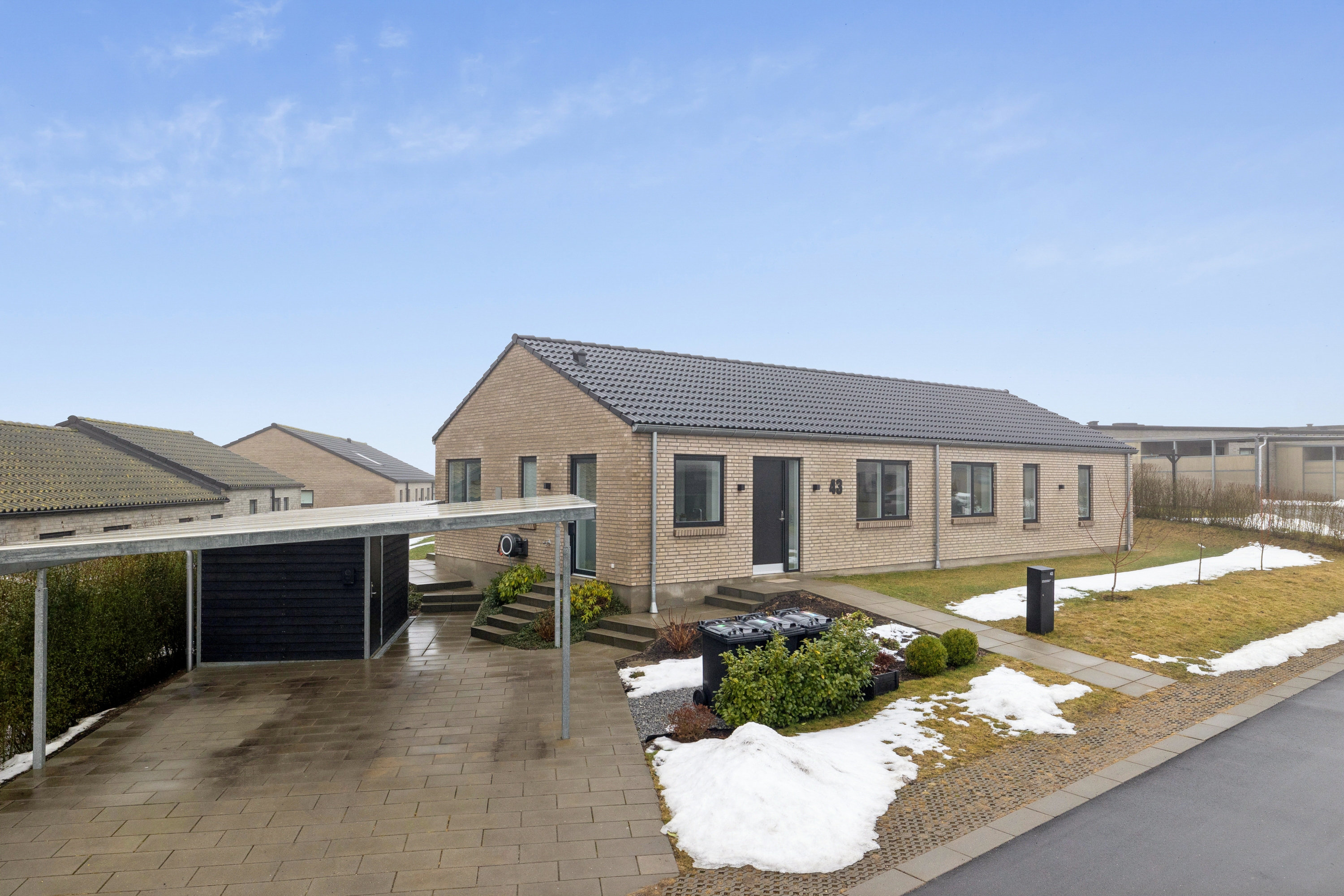 Fremhævet ejendommen billede i fuldskærmstilstand. Billede af Hvidkløverhøjen 43, Gram, 8660 Skanderborg