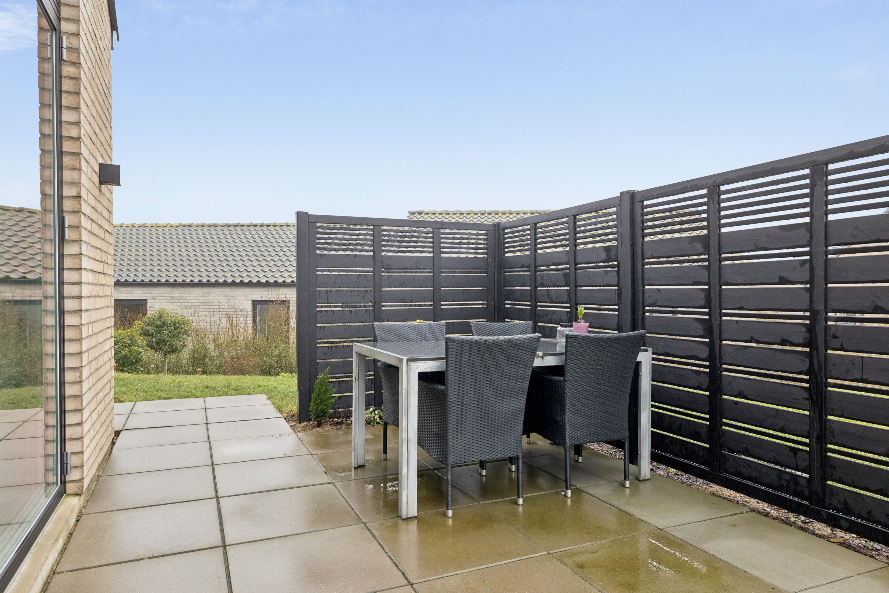 Fremhævet terrasse billede i fuldskærmstilstand. Billede af Hvidkløverhøjen 43, Gram, 8660 Skanderborg