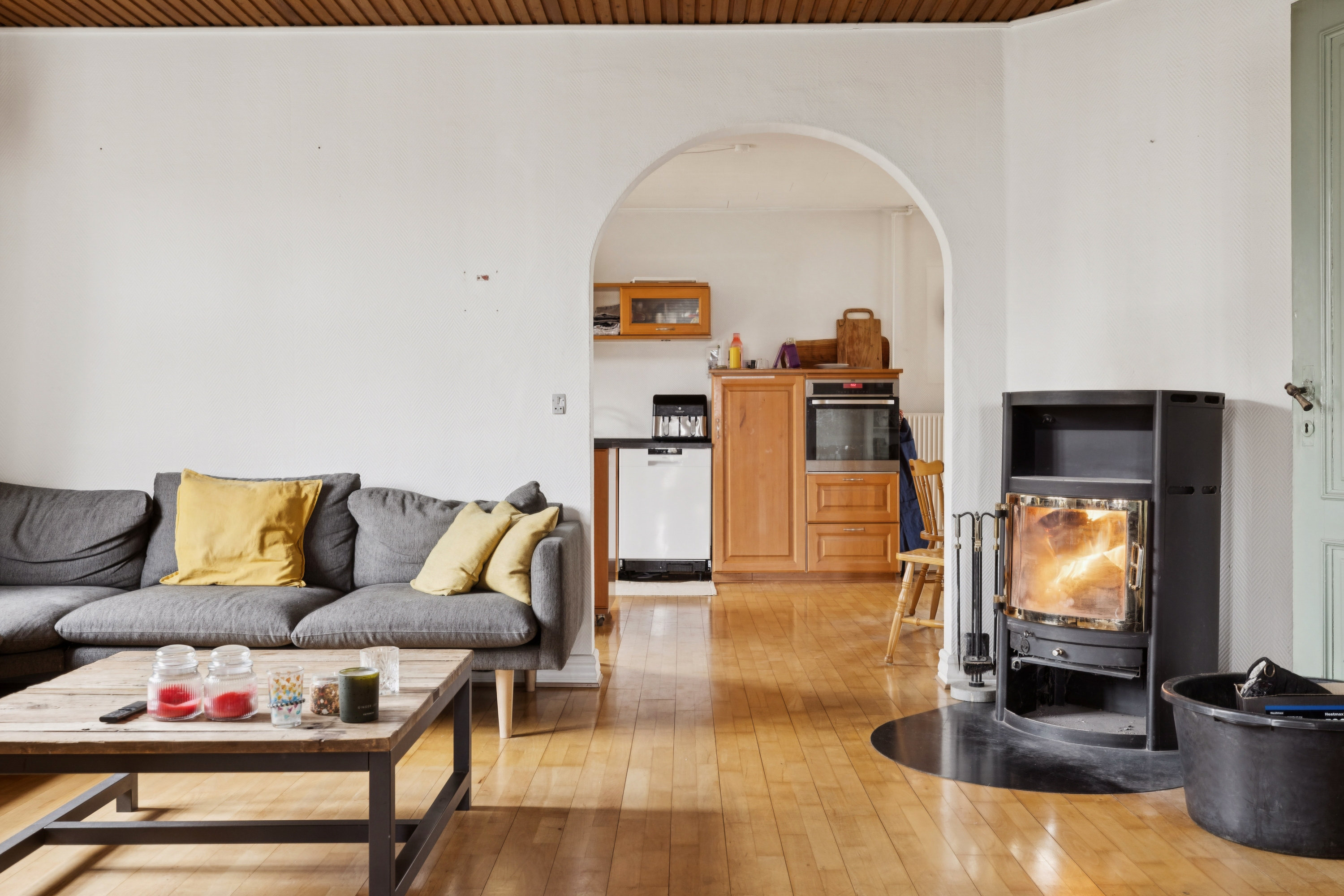 Fremhævet stue billede i fuldskærmstilstand. Billede af Ravnekærvej 41, 5631 Ebberup