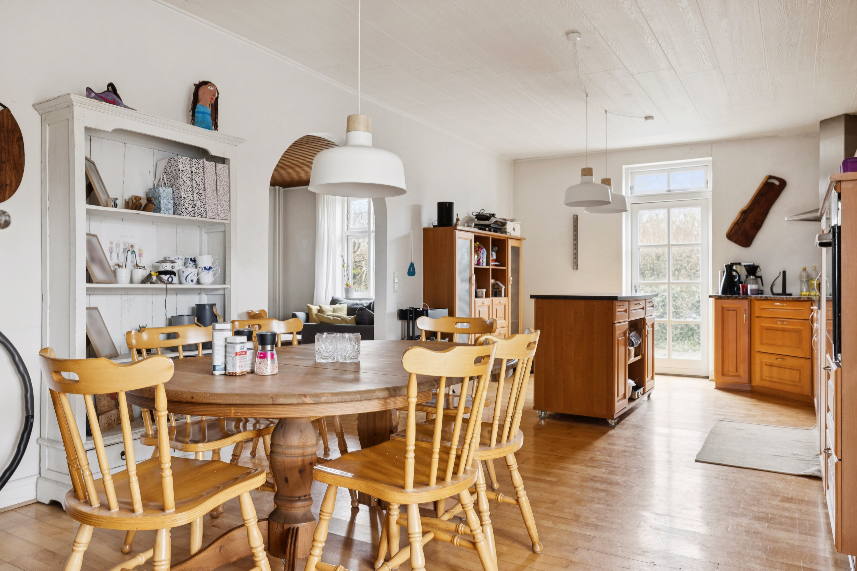 Fremhævet stue billede i fuldskærmstilstand. Billede af Ravnekærvej 41, 5631 Ebberup