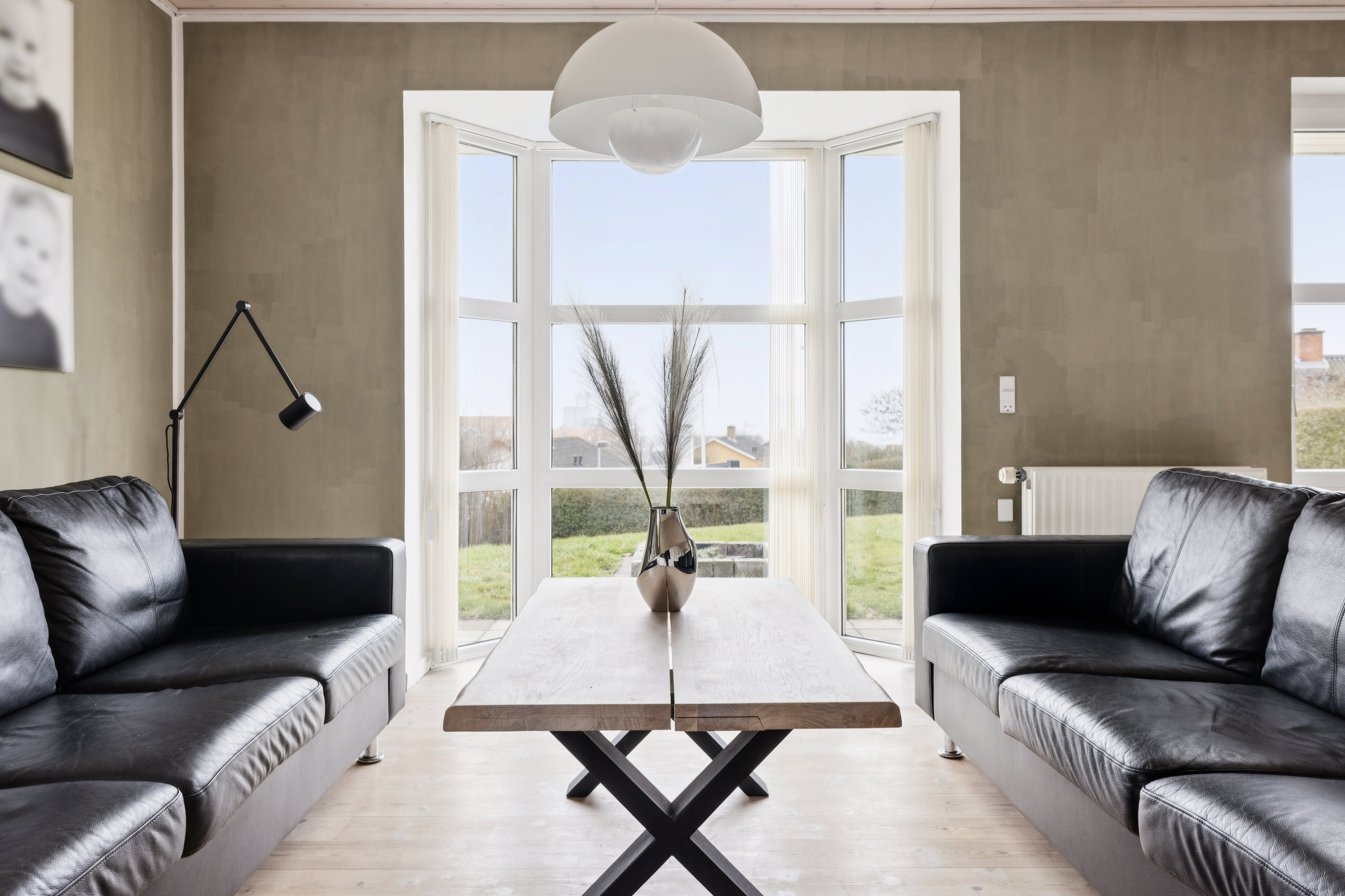 Fremhævet stue billede i fuldskærmstilstand. Billede af Heimdalsvænget 8, 5610 Assens