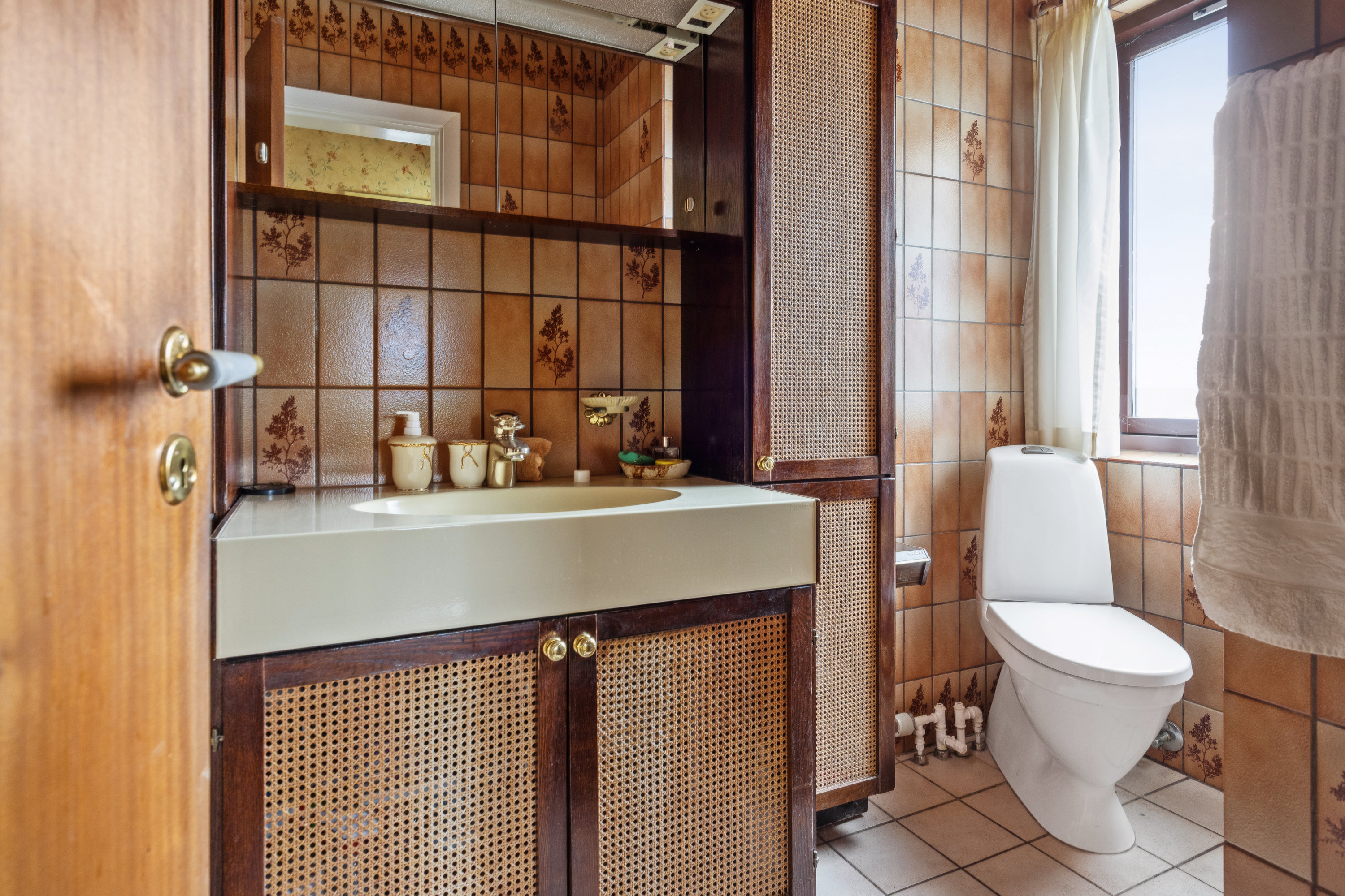 Fremhævet badeværelse billede i fuldskærmstilstand. Billede af Klokkelyngen 4, 9400 Nørresundby