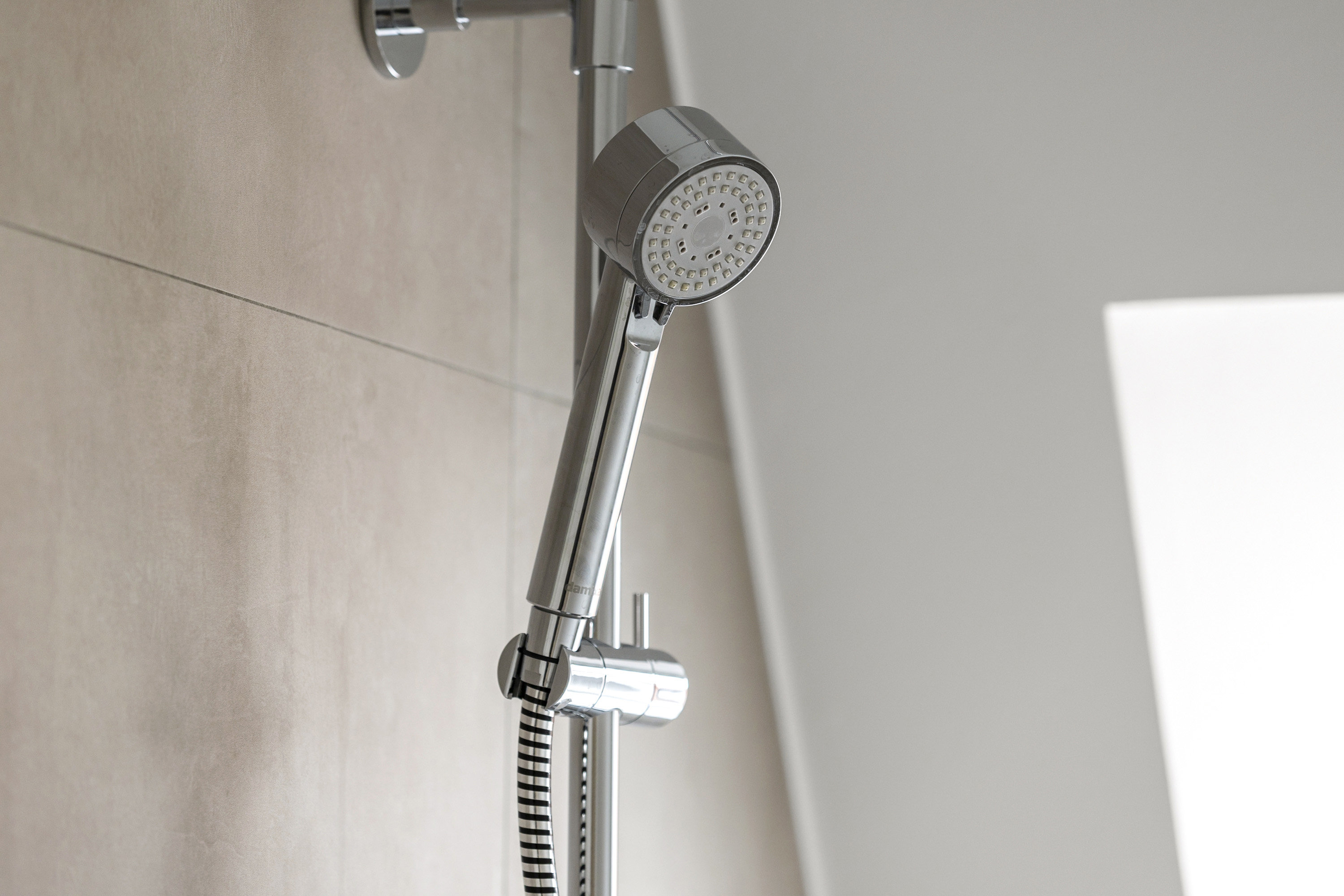 Fremhævet badeværelse billede i fuldskærmstilstand. Billede af Holmehusvej 71, 2. th., 5000 Odense C