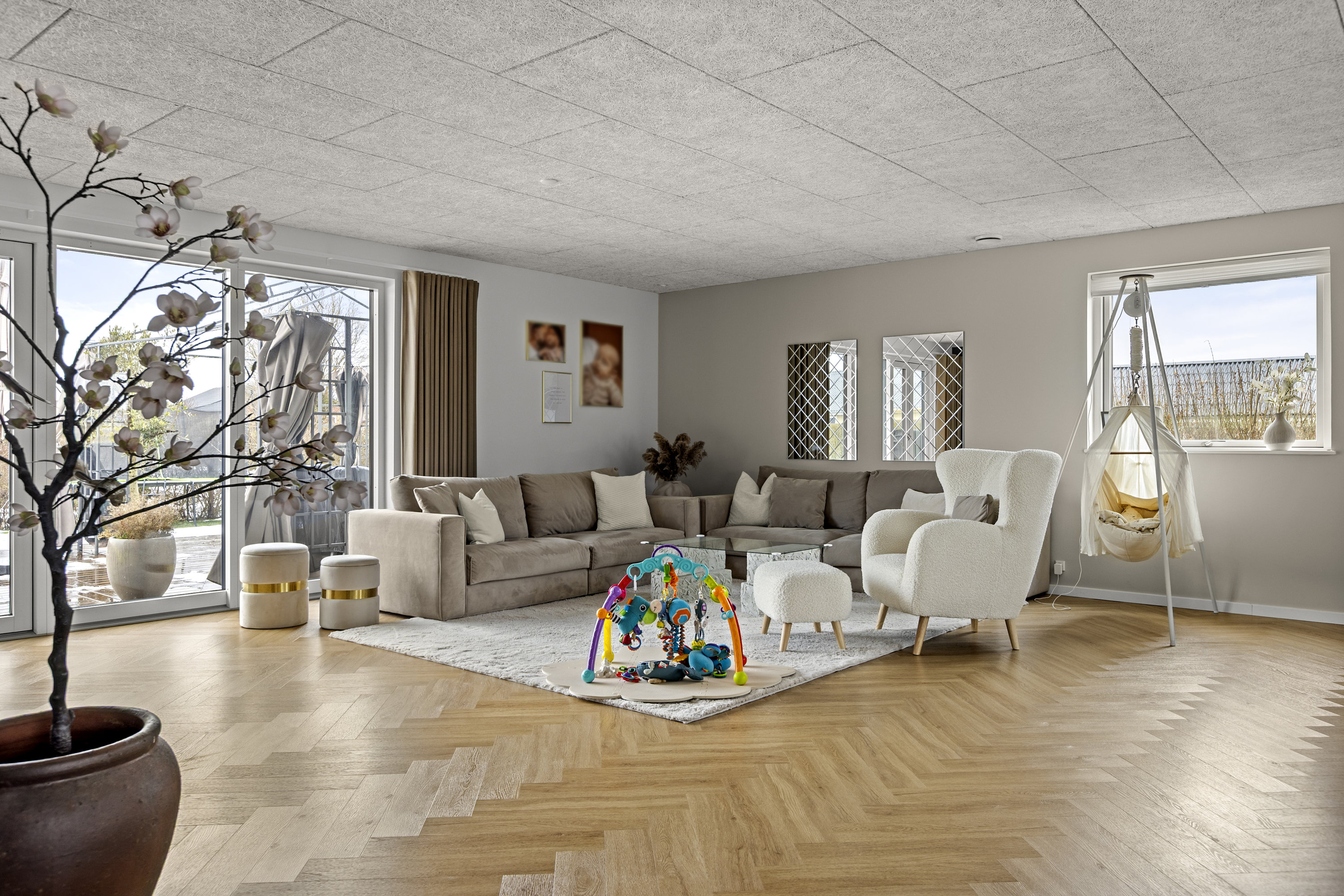 Fremhævet stue billede i fuldskærmstilstand. Billede af Fyrrevænget 30, 4293 Dianalund