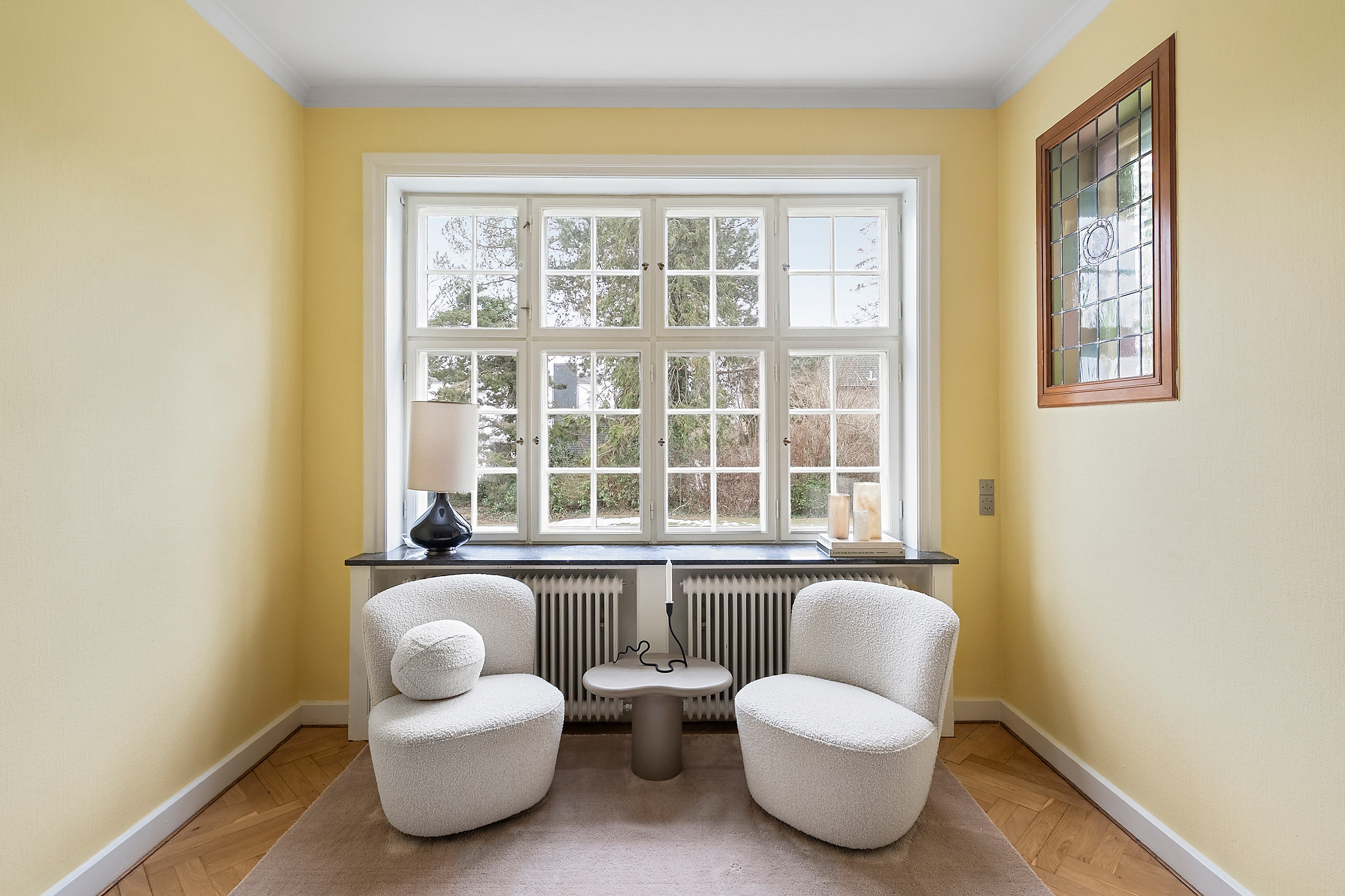 Fremhævet stue billede i fuldskærmstilstand. Billede af Barsehøj 10, 2900 Hellerup