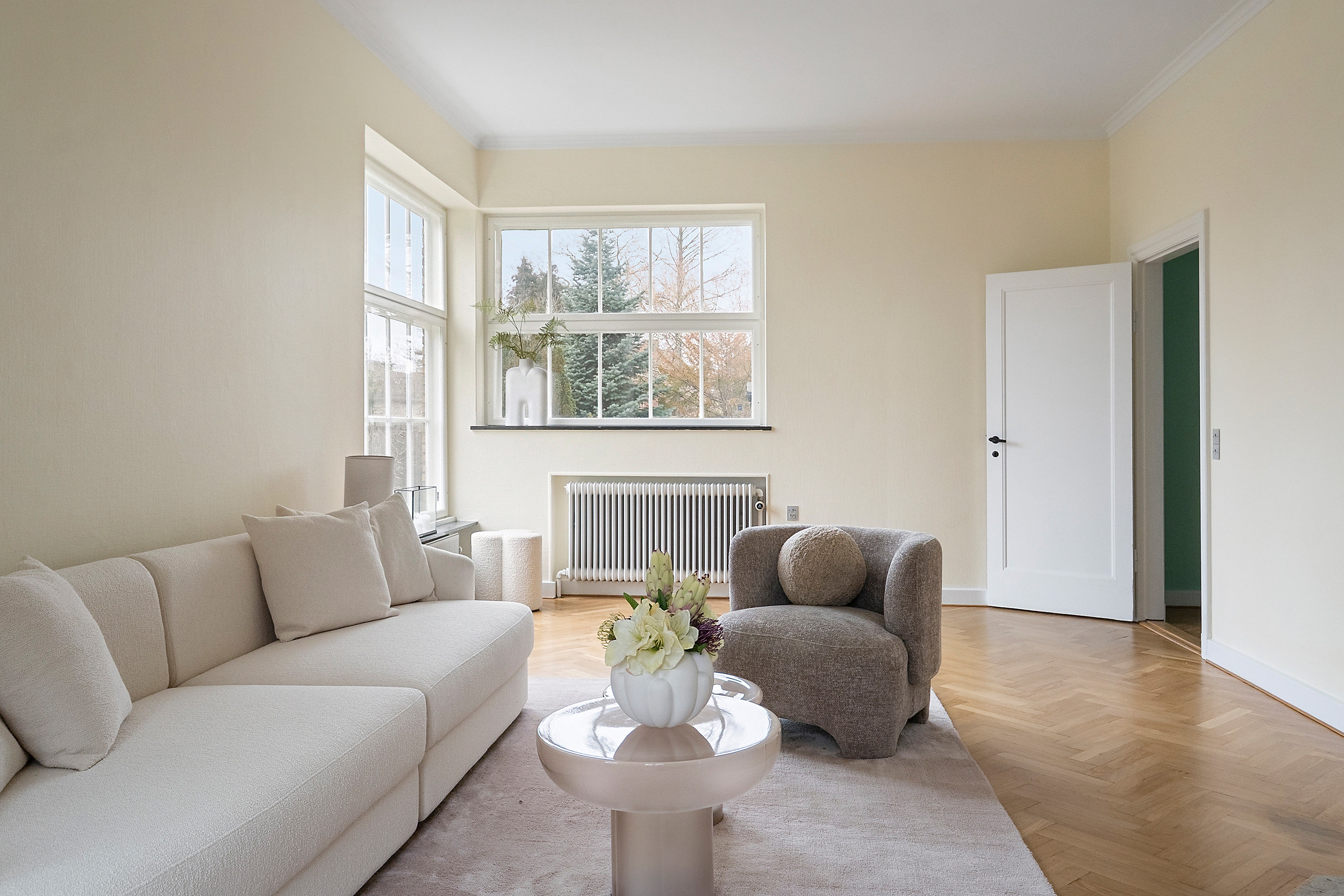 Fremhævet stue billede i fuldskærmstilstand. Billede af Barsehøj 10, 2900 Hellerup