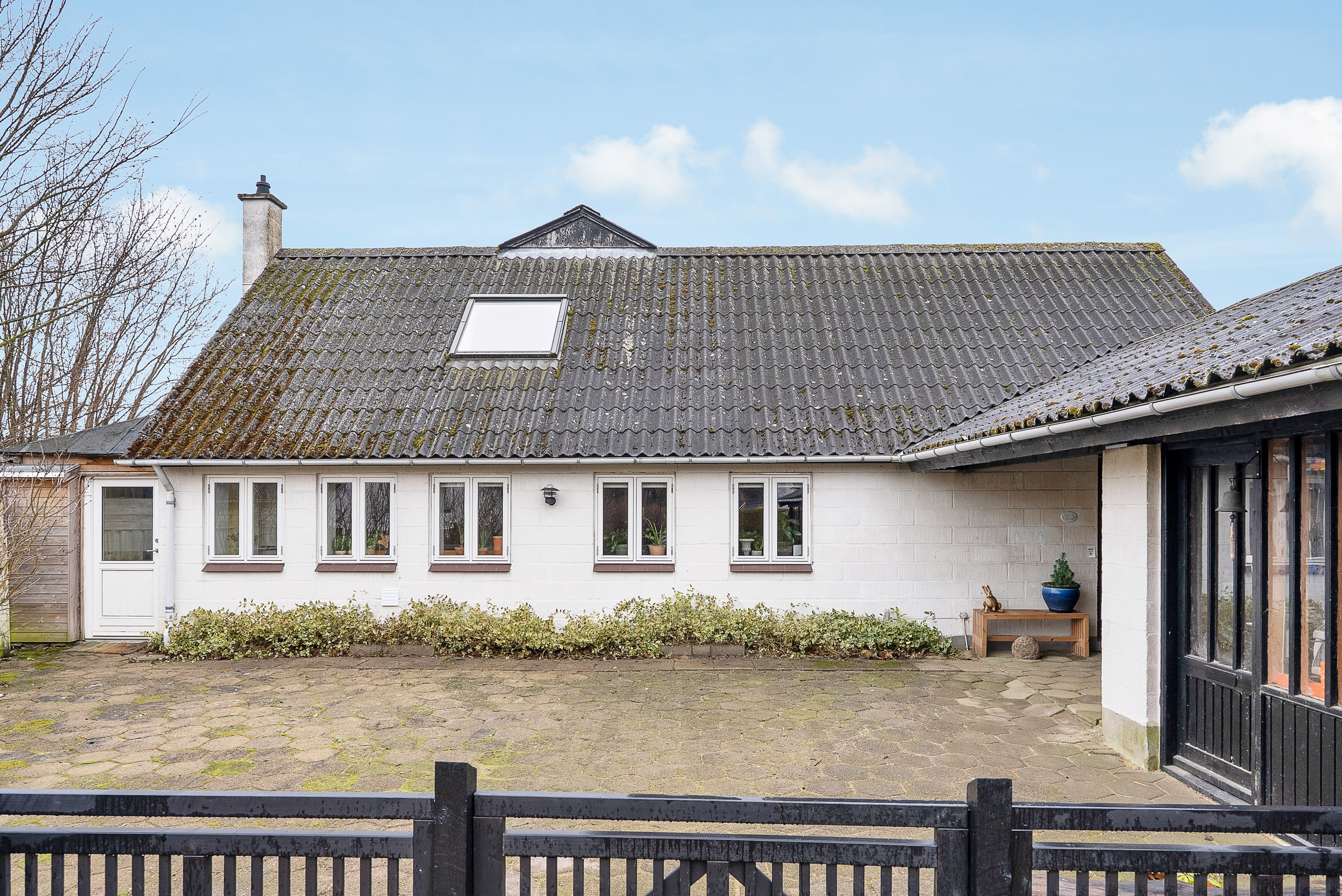 Fremhævet facade billede i fuldskærmstilstand. Billede af Kirkevej 33, Nr Højrup, 5450 Otterup