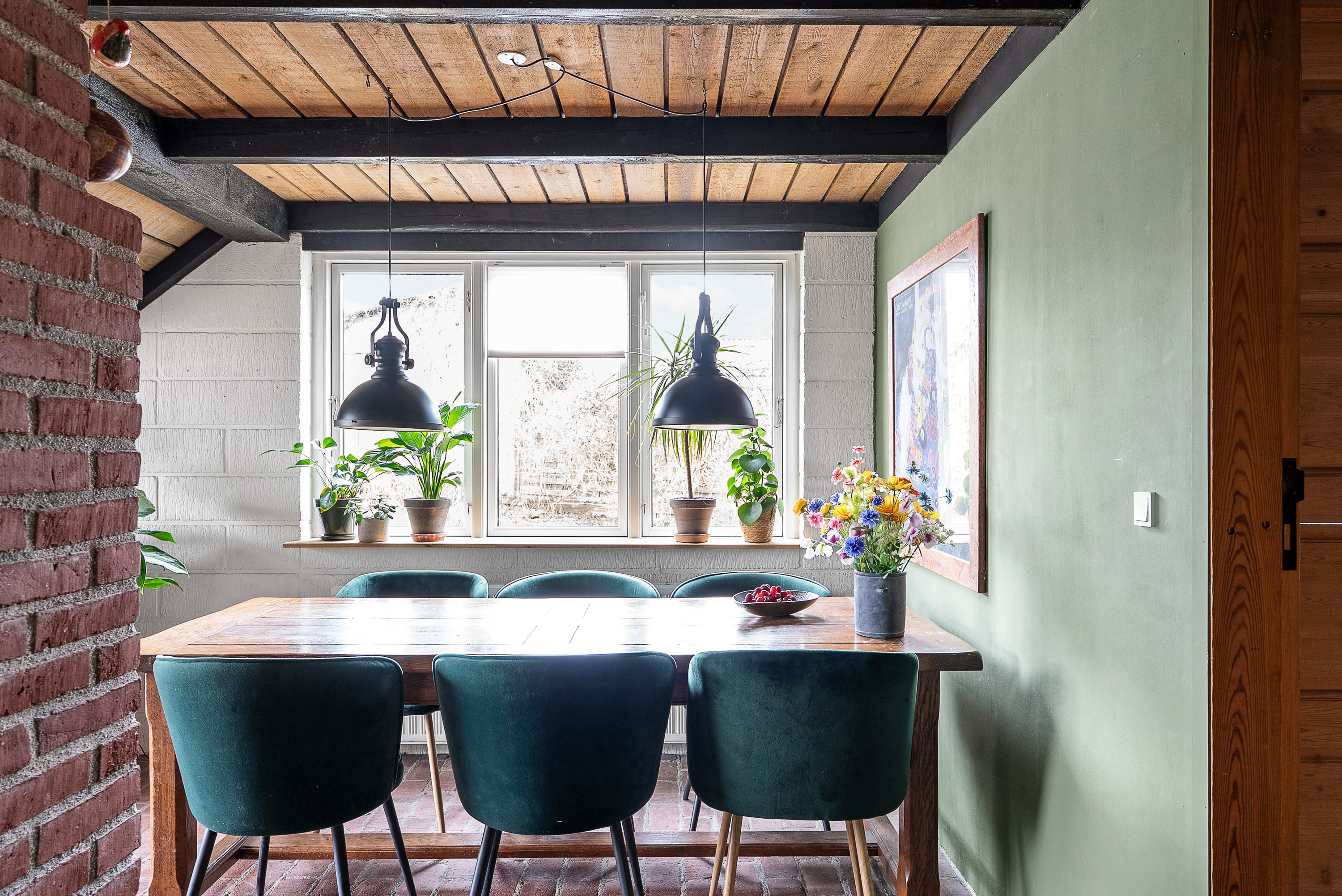 Fremhævet stue billede i fuldskærmstilstand. Billede af Kirkevej 33, Nr Højrup, 5450 Otterup