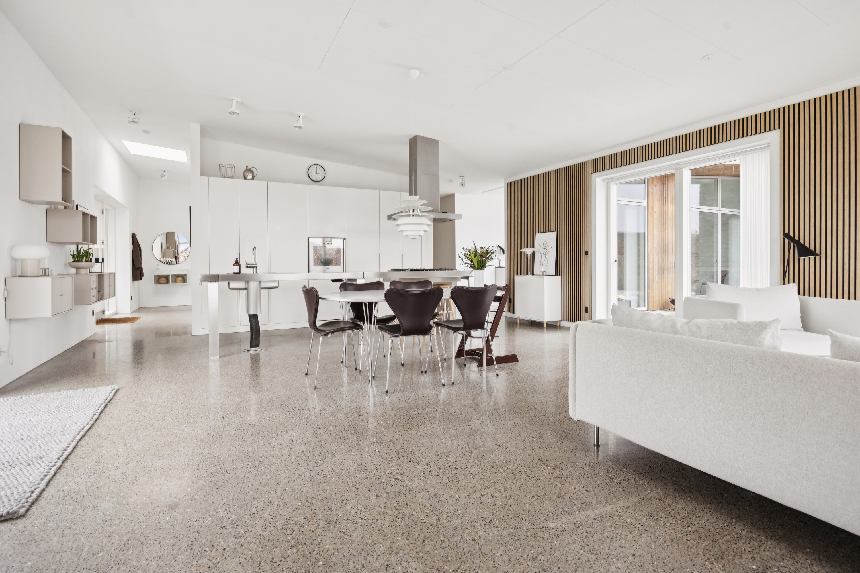 Fremhævet stue billede i fuldskærmstilstand. Billede af Gustav Zimmersvej 108, Nørhalne, 9430 Vadum