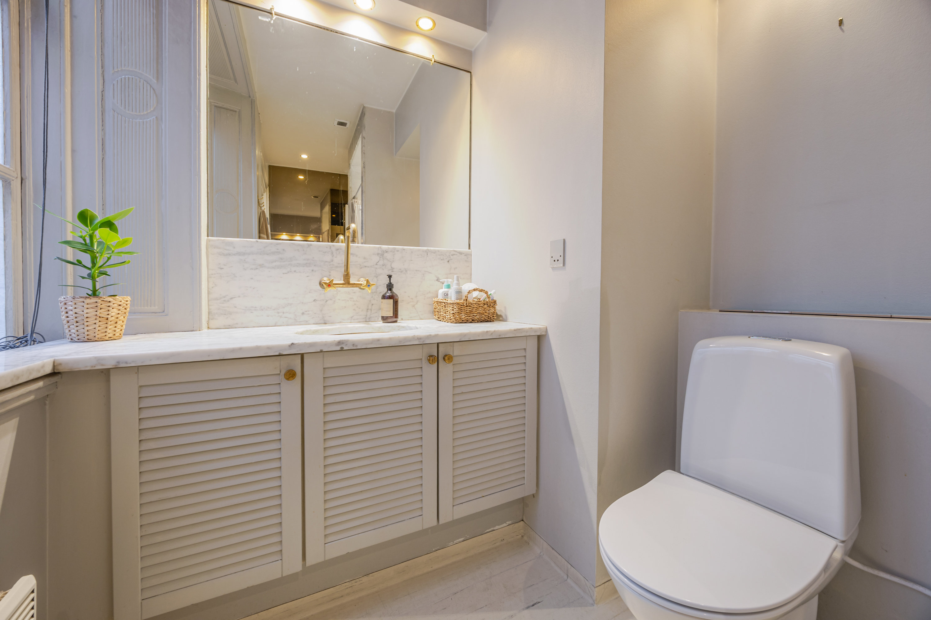 Fremhævet badeværelse billede i fuldskærmstilstand. Billede af Nyhavn 23, 1., 1051 København K