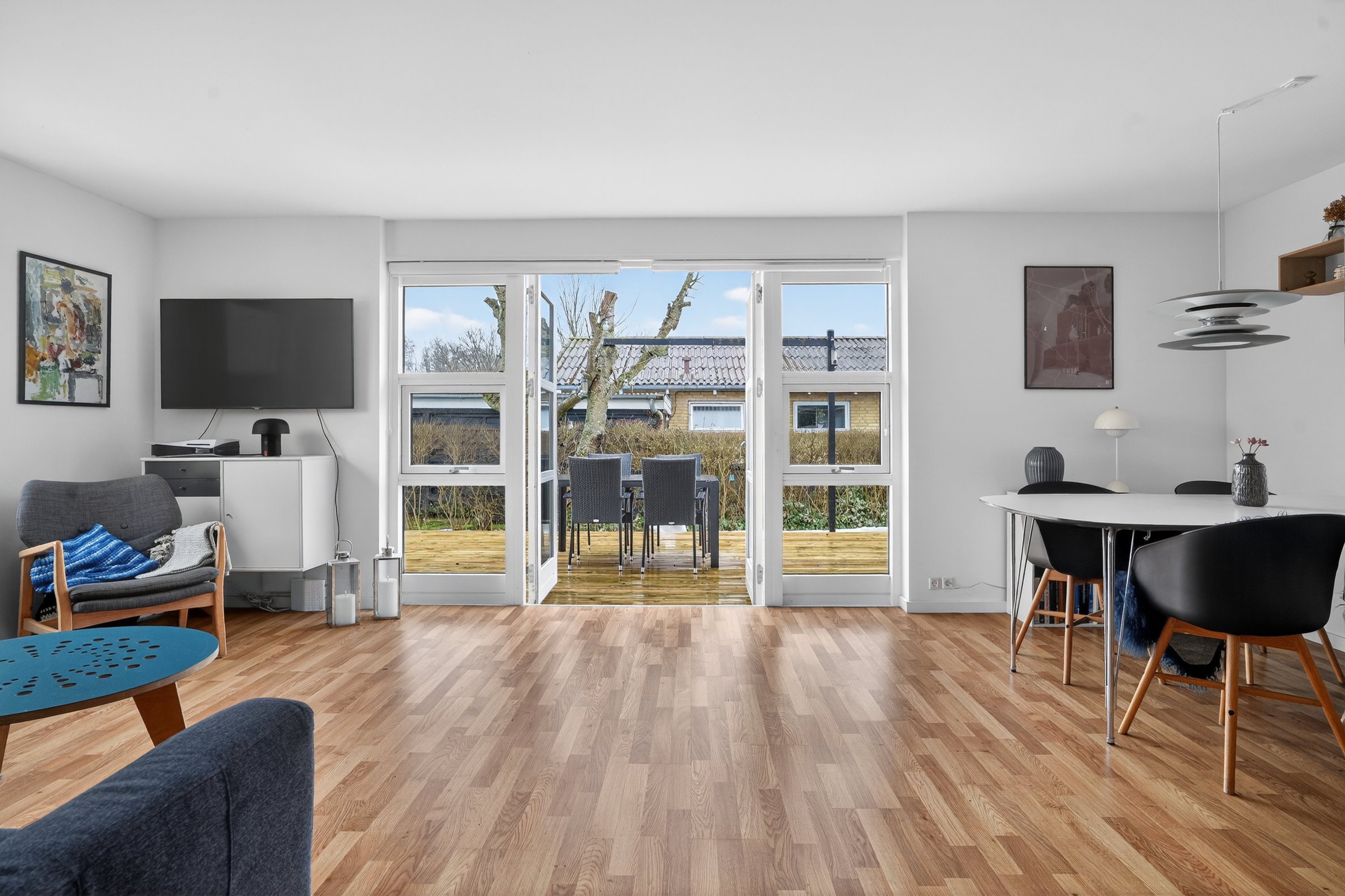 Fremhævet stue billede i fuldskærmstilstand. Billede af Risvænget 17, Tuse, 4300 Holbæk