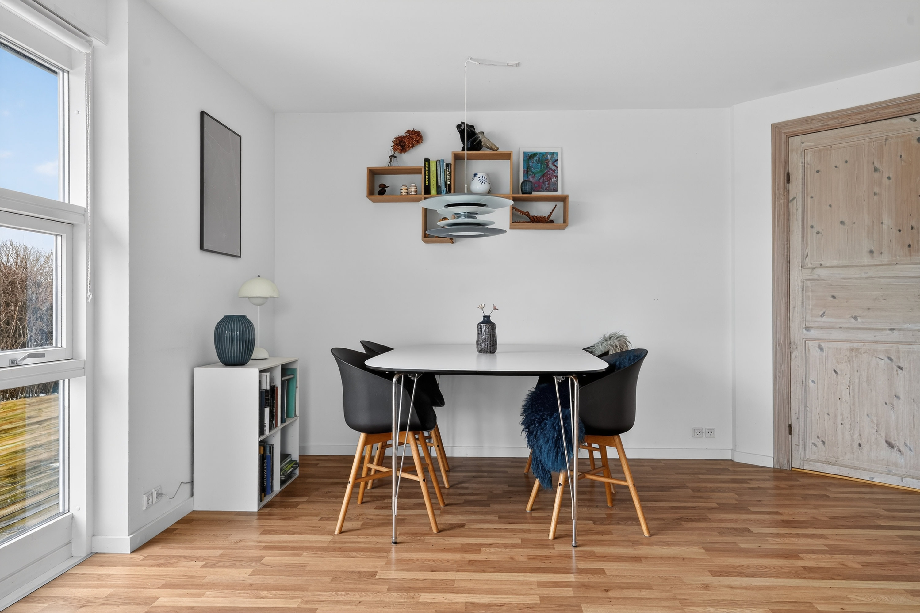 Fremhævet spisestue billede i fuldskærmstilstand. Billede af Risvænget 17, Tuse, 4300 Holbæk