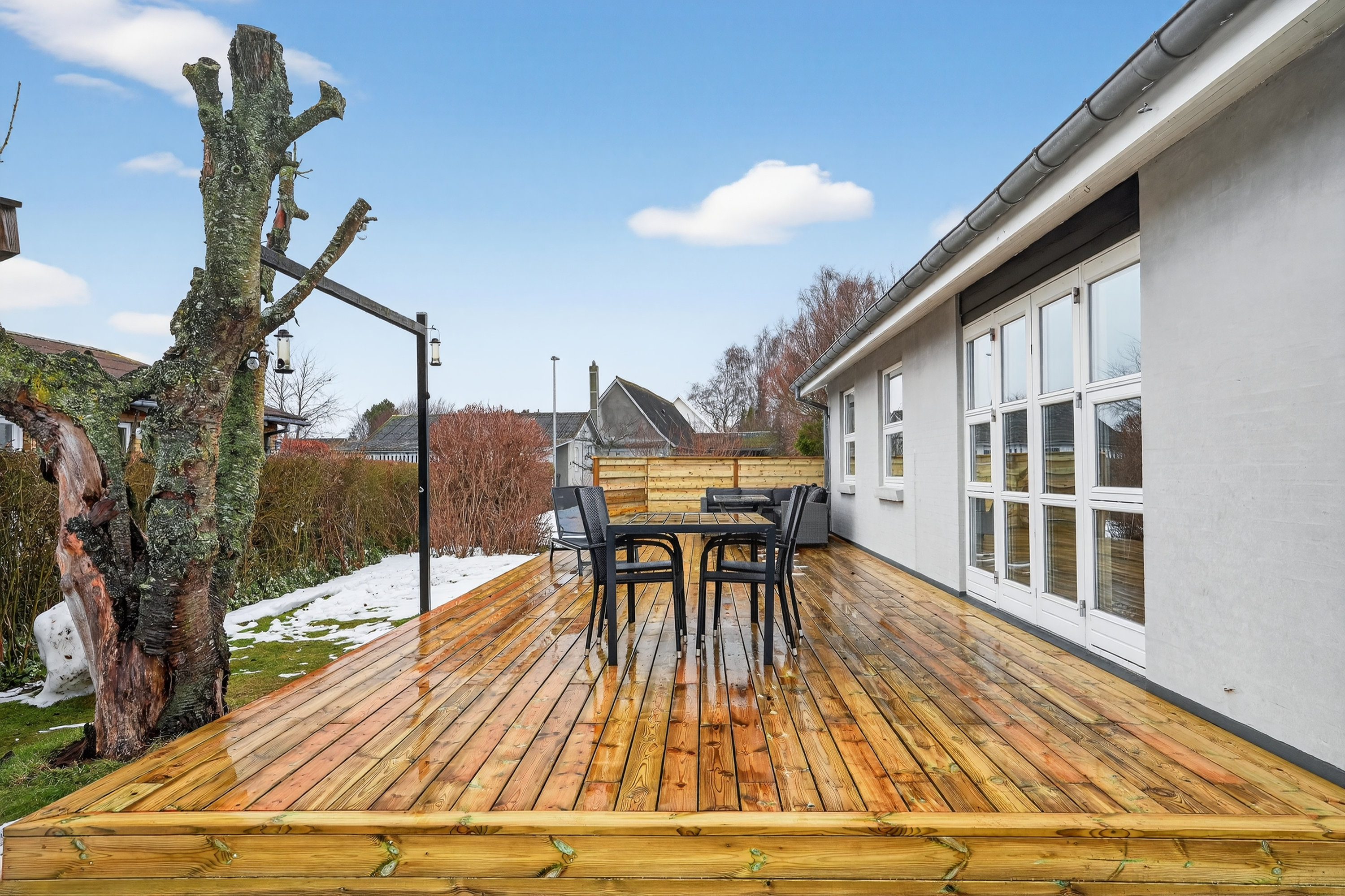 Fremhævet terrasse billede i fuldskærmstilstand. Billede af Risvænget 17, Tuse, 4300 Holbæk