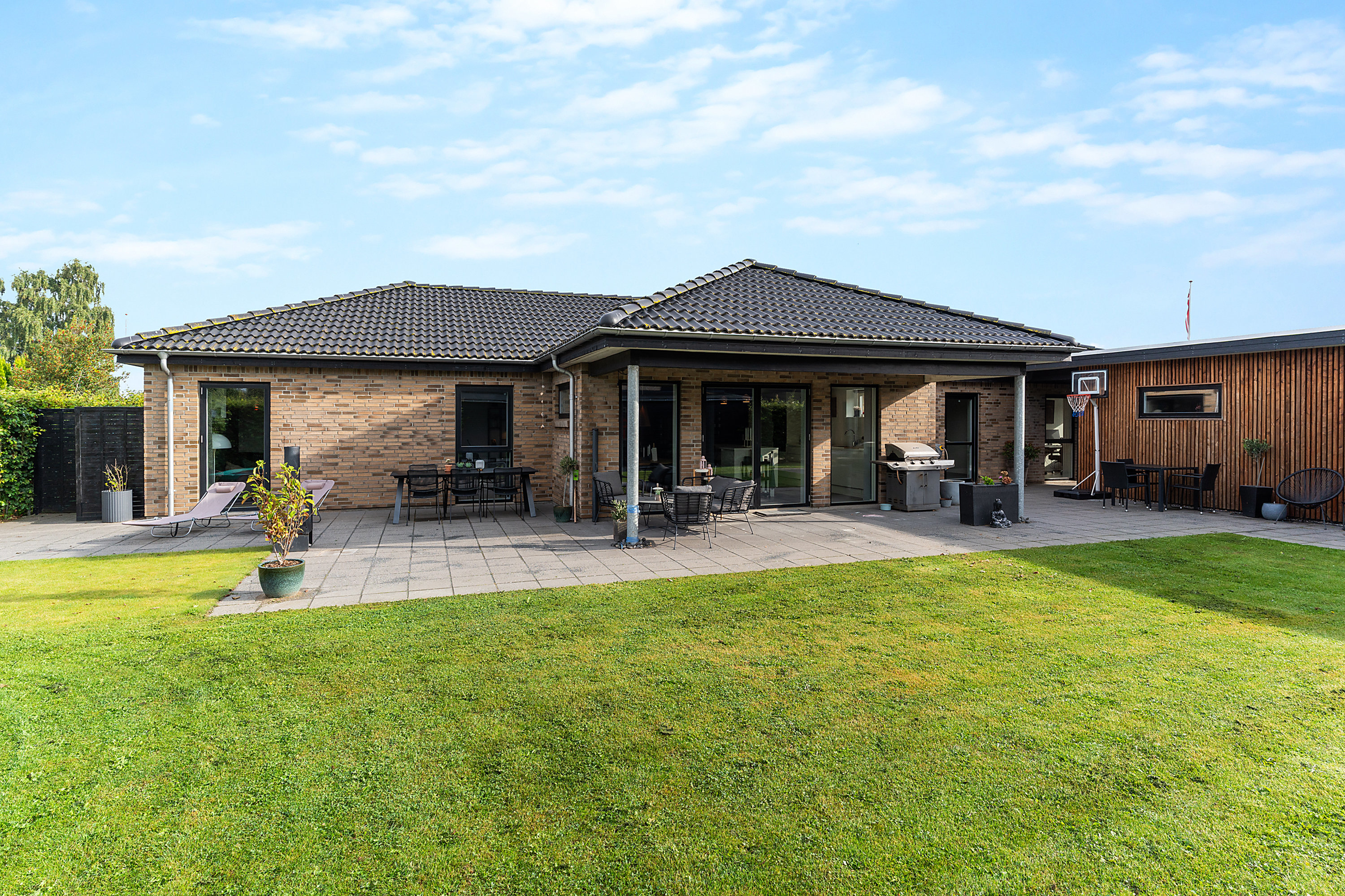 Fremhævet  billede i fuldskærmstilstand. Billede af Nordkaperen 30, 8960 Randers SØ