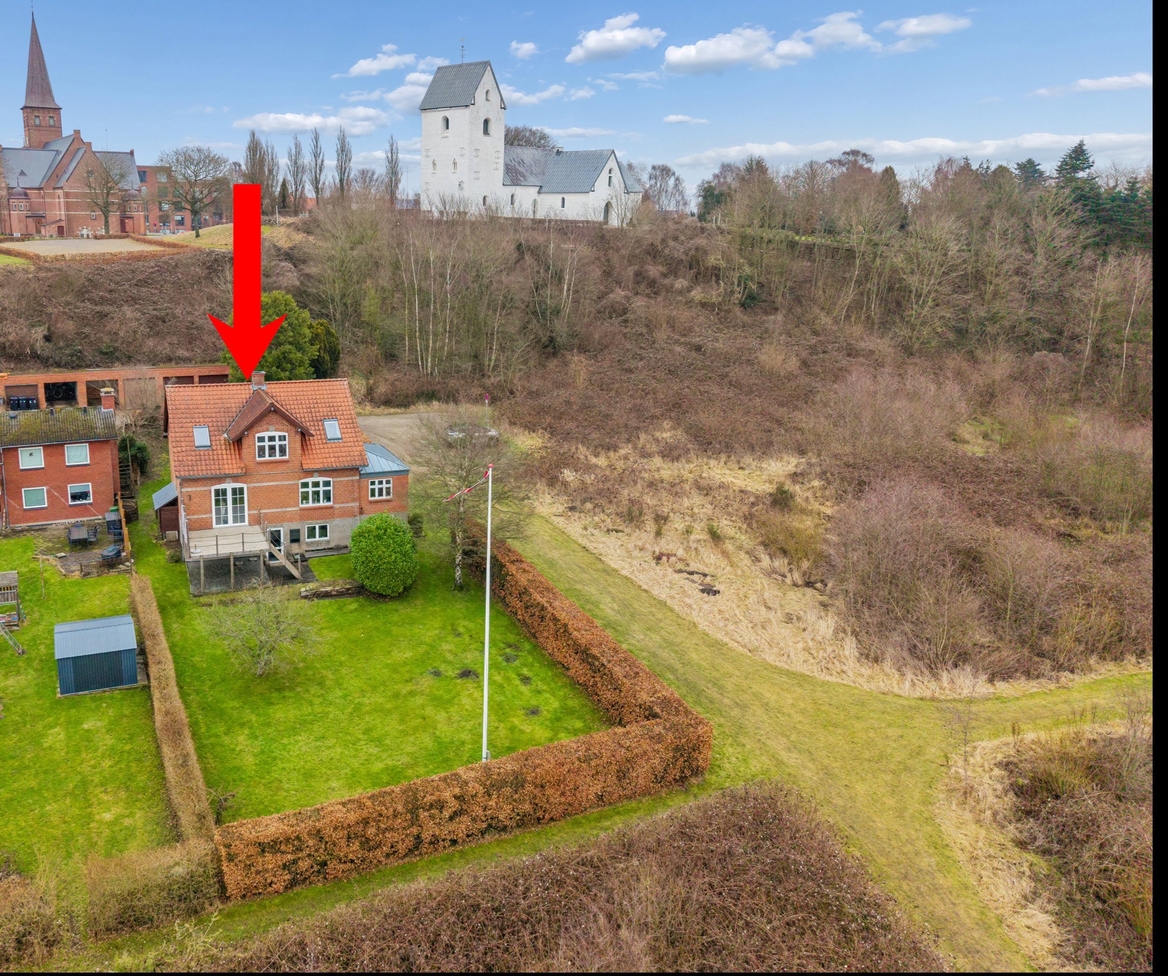 Fremhævet have billede i fuldskærmstilstand. Billede af Kirkebakken 8, 7800 Skive