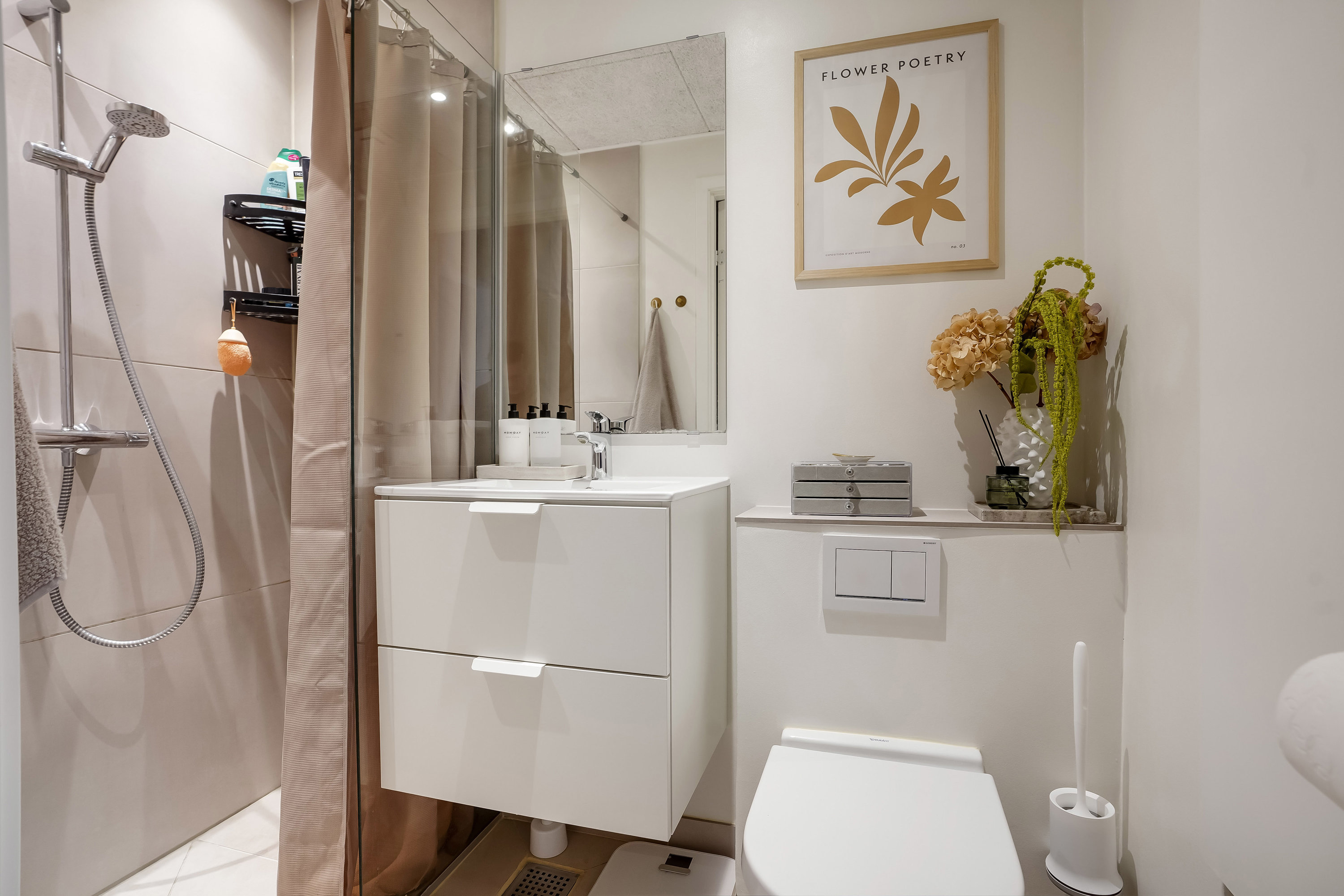 Fremhævet badeværelse billede i fuldskærmstilstand. Billede af Bogensevej 38B, st.., Næsby, 5270 Odense N