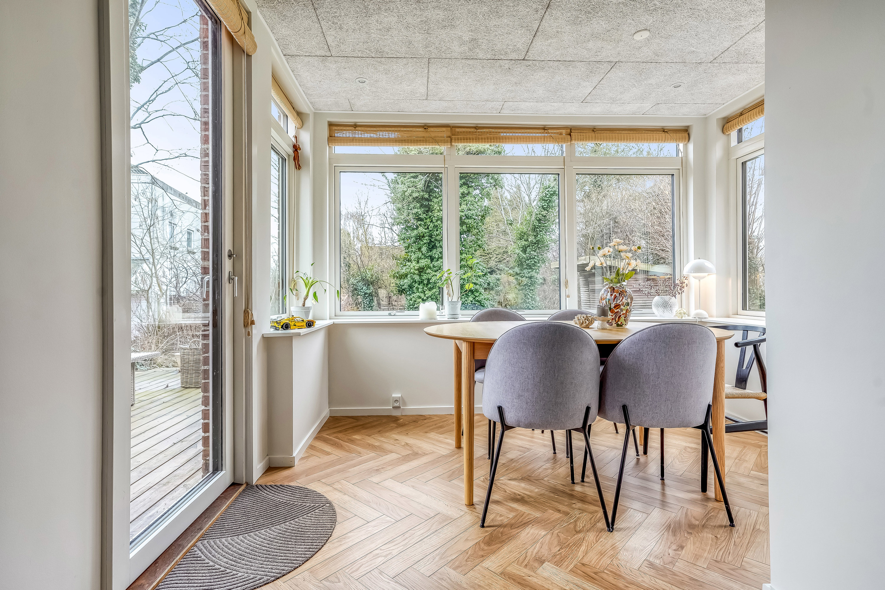 Fremhævet stue billede i fuldskærmstilstand. Billede af Bogensevej 38B, st.., Næsby, 5270 Odense N