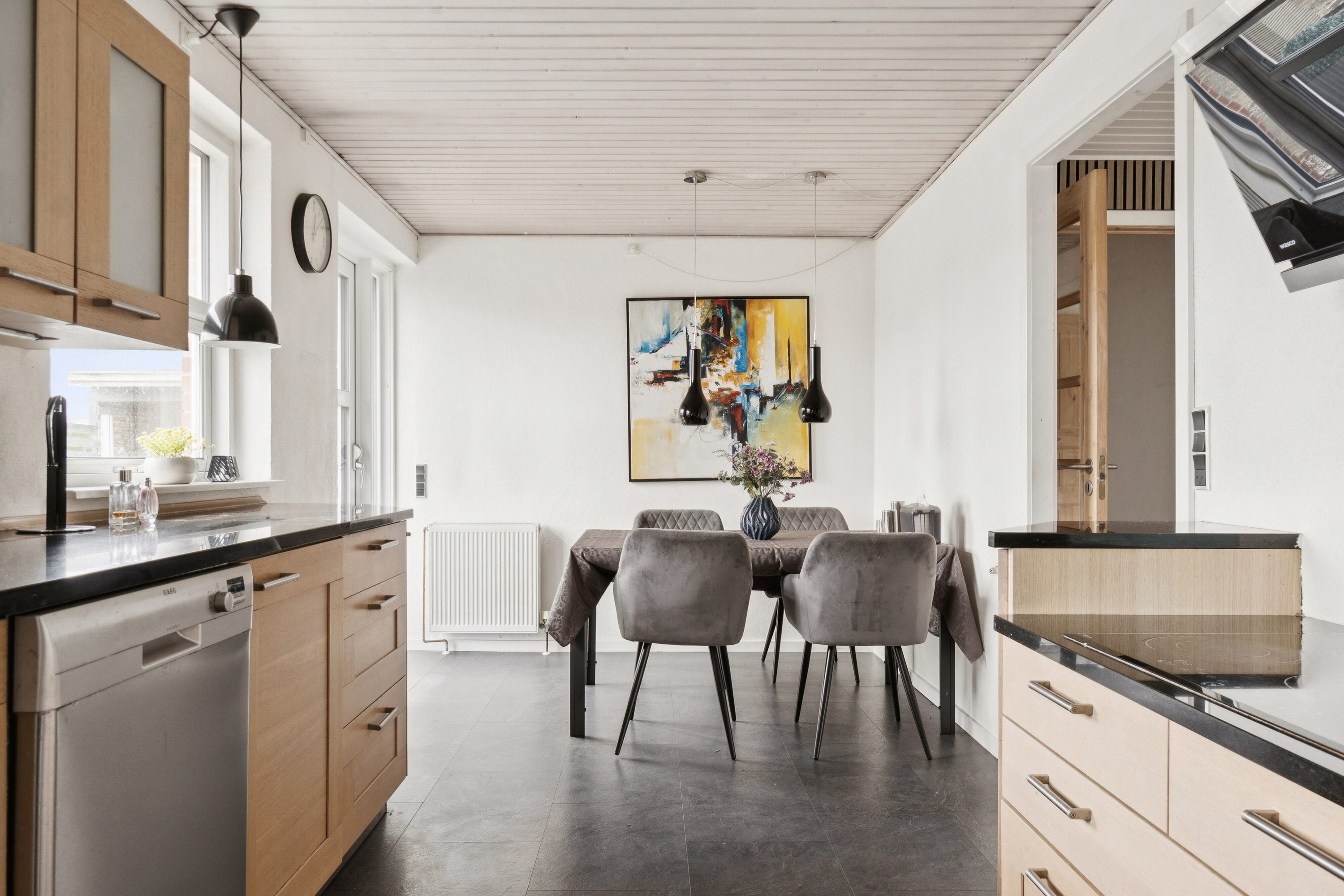 Fremhævet køkken billede i fuldskærmstilstand. Billede af Skjernvej 3, 4200 Slagelse