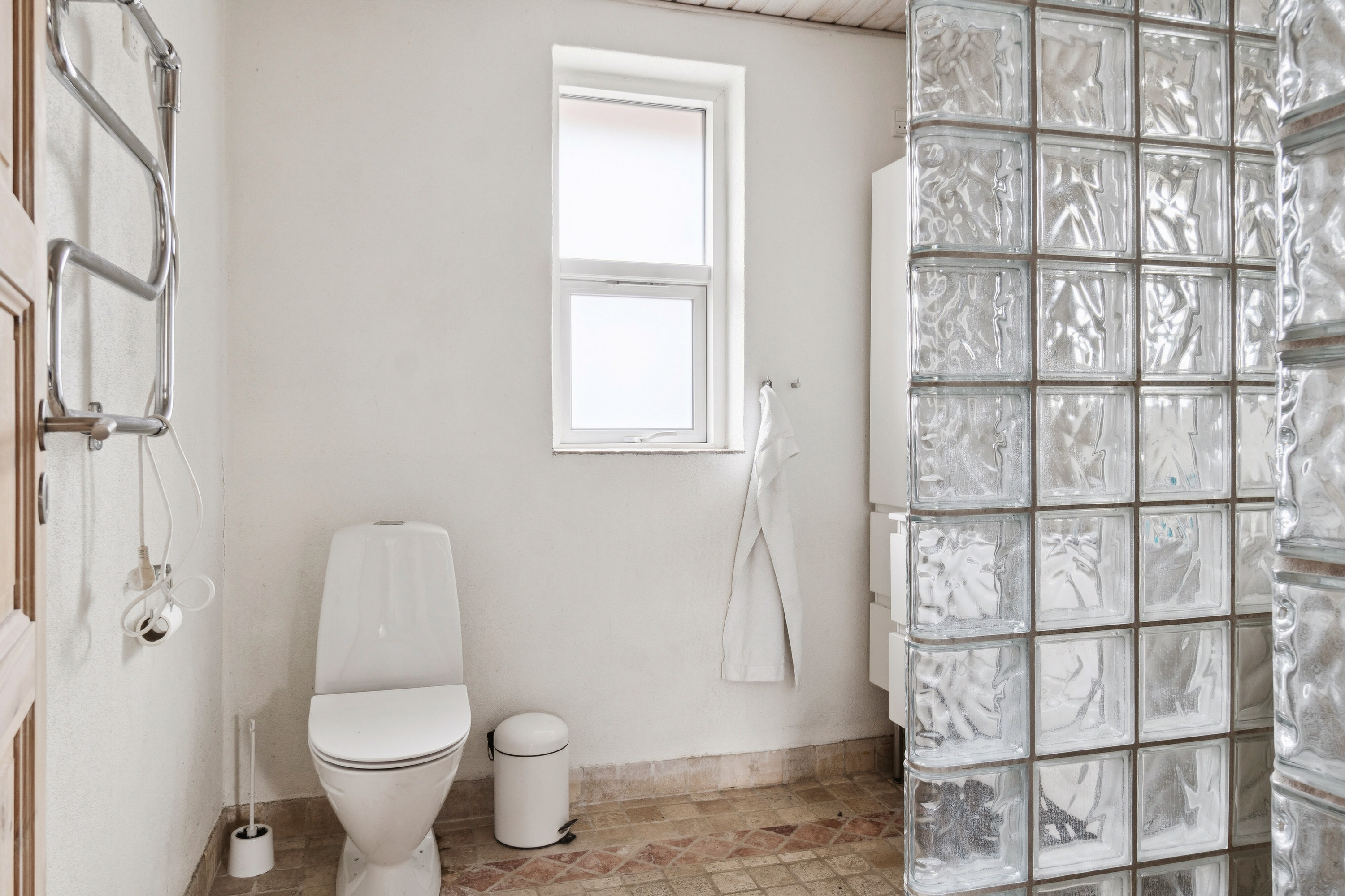 Fremhævet badeværelse billede i fuldskærmstilstand. Billede af Skjernvej 3, 4200 Slagelse