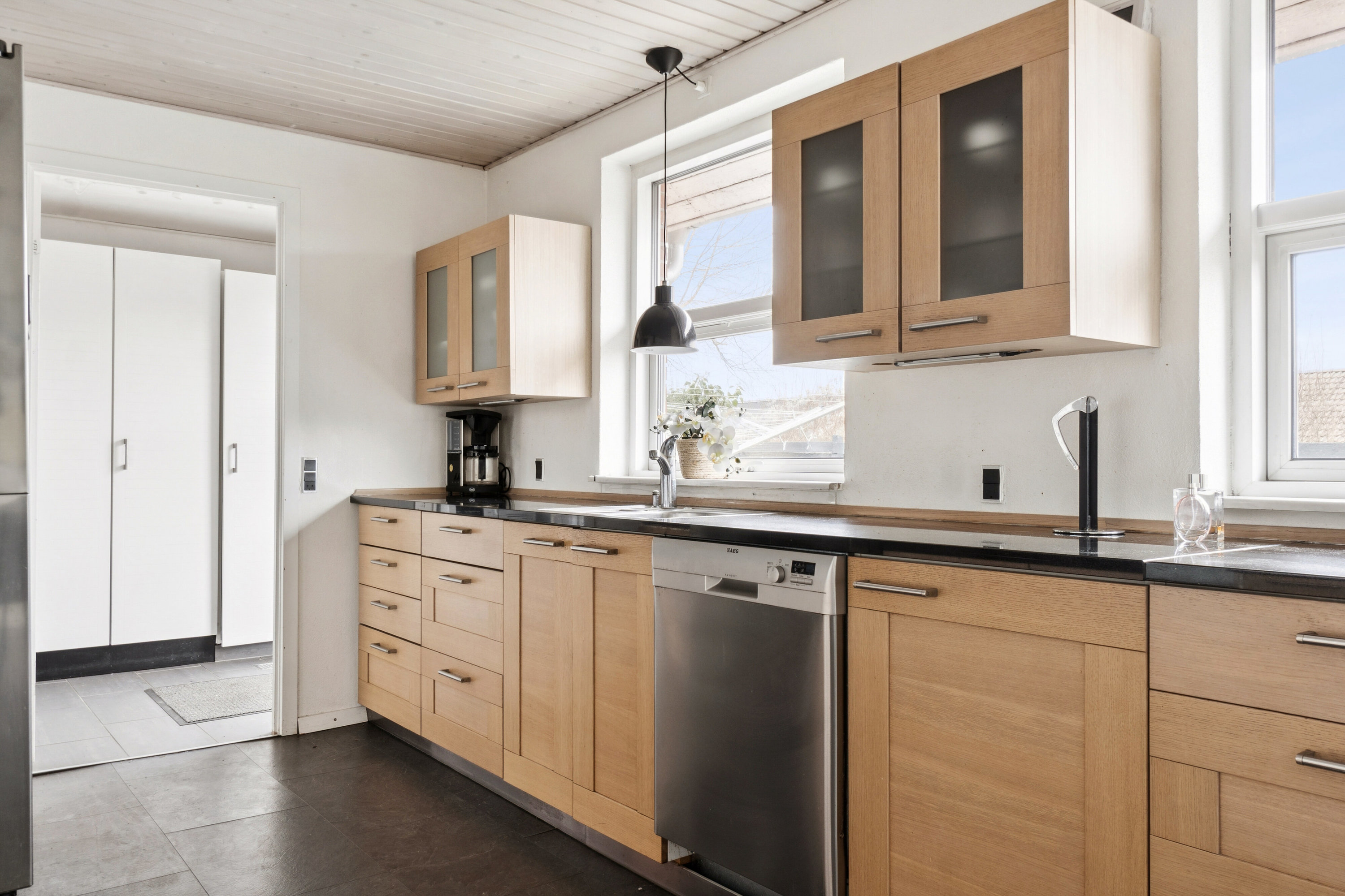 Fremhævet køkken billede i fuldskærmstilstand. Billede af Skjernvej 3, 4200 Slagelse