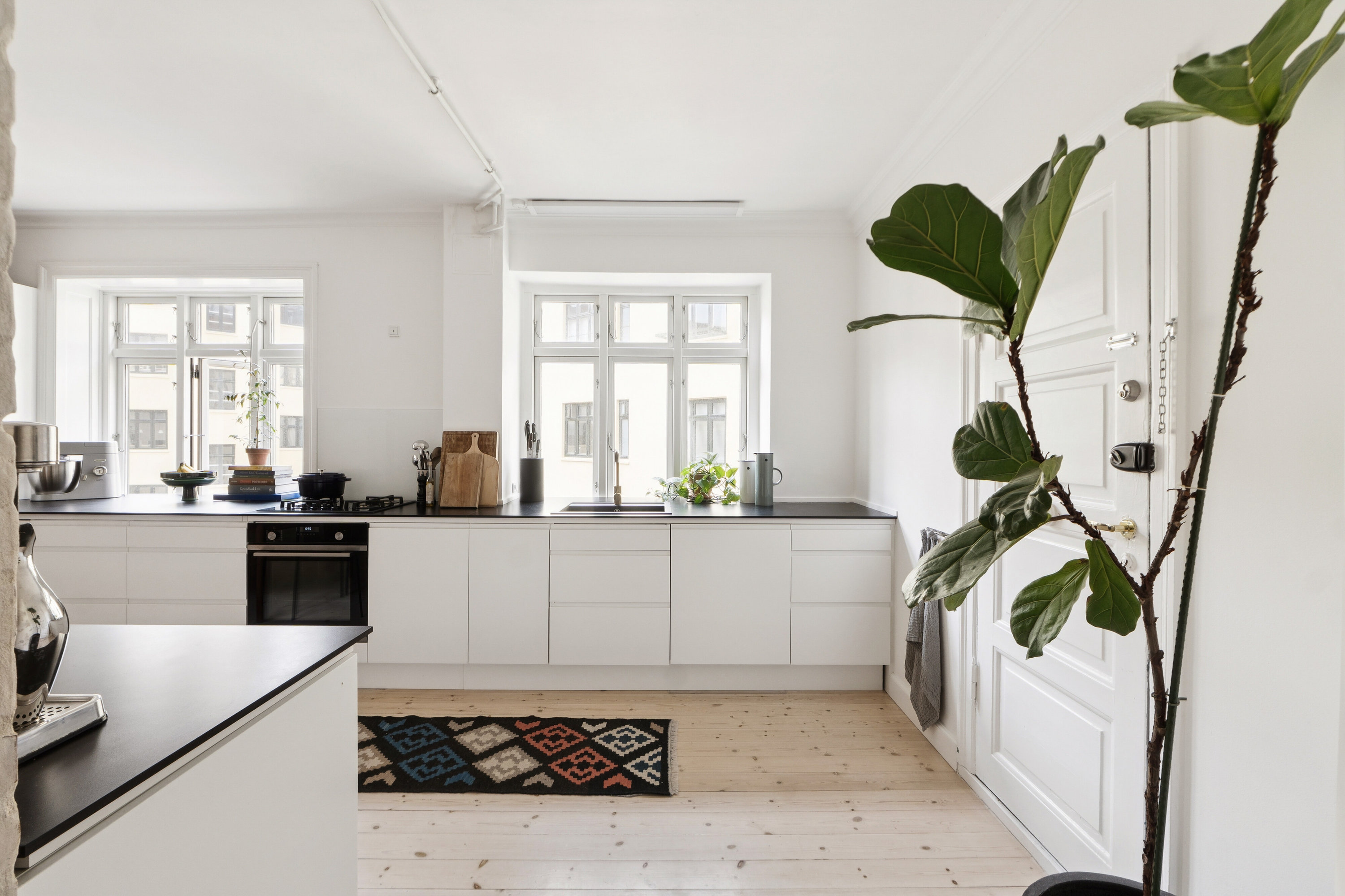 Fremhævet køkken billede i fuldskærmstilstand. Billede af Snorresgade 2, 3. tv., 2300 København S