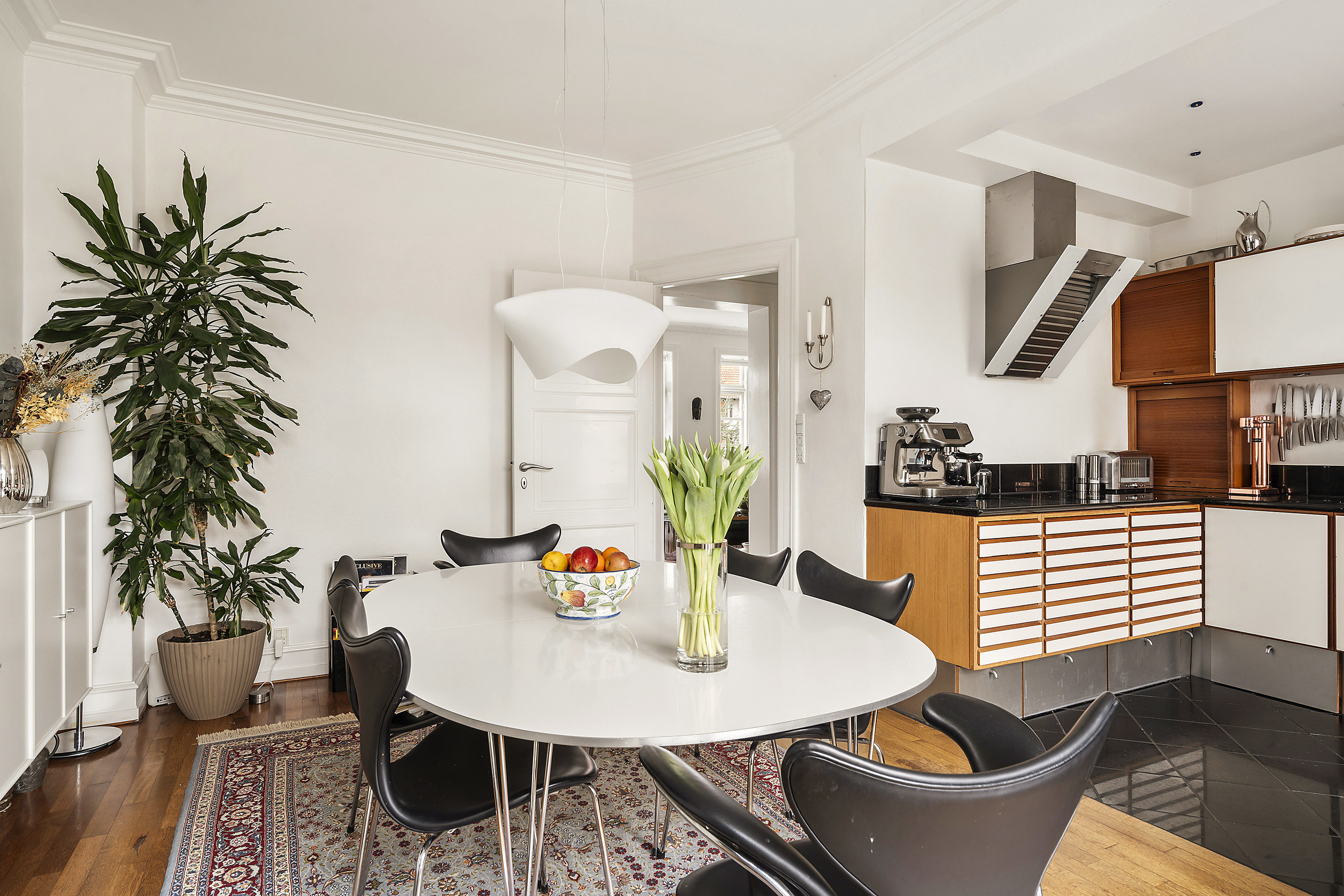 Fremhævet spisekøkken billede i fuldskærmstilstand. Billede af Teglgårdsvej 51, 1. tv., 2920 Charlottenlund