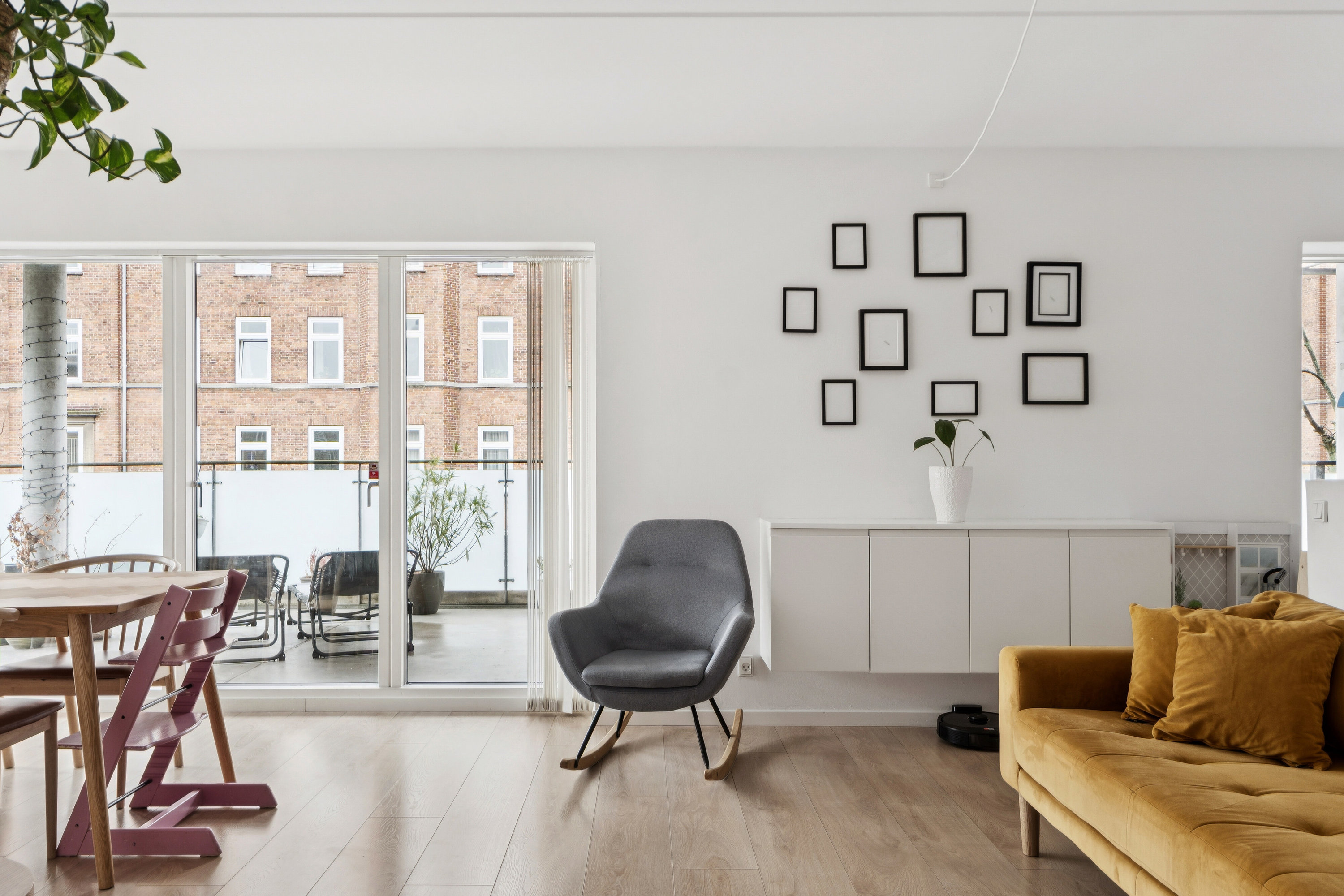 Fremhævet stue billede i fuldskærmstilstand. Billede af Lyneborggade 27, st.. tv., 2300 København S