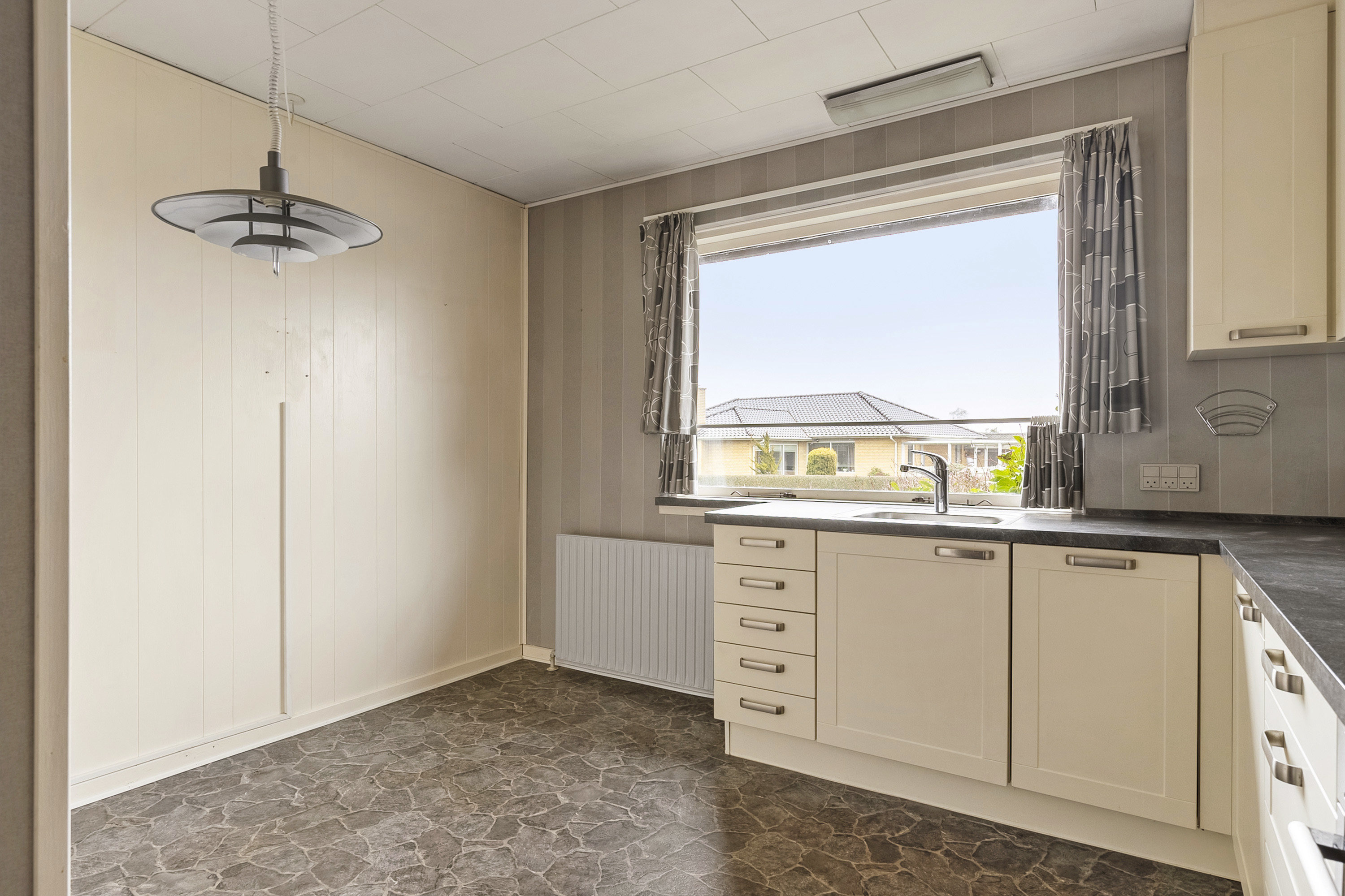 Fremhævet køkken billede i fuldskærmstilstand. Billede af Snerlevej 30, 8700 Horsens