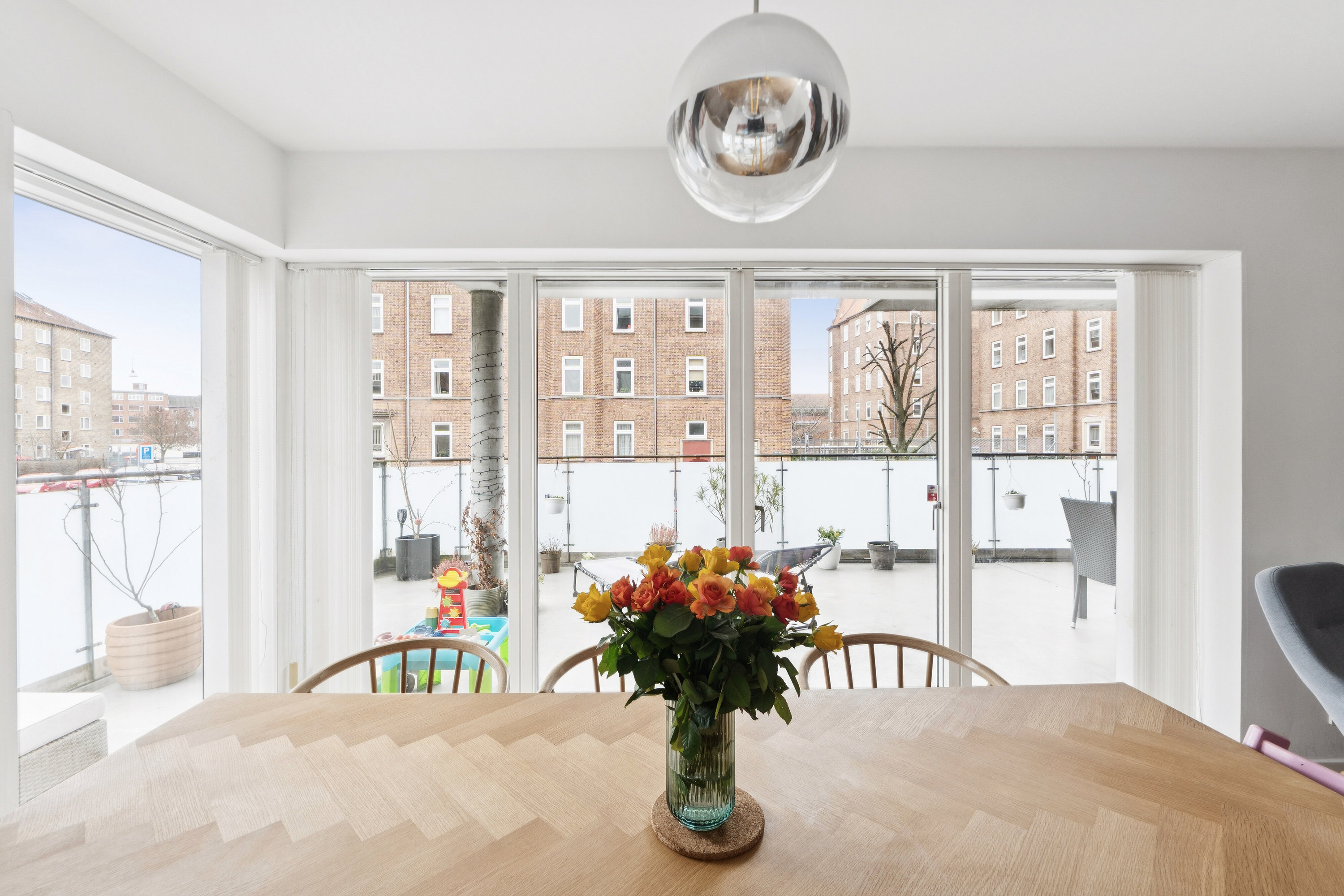 Fremhævet spisestue billede i fuldskærmstilstand. Billede af Lyneborggade 27, st.. tv., 2300 København S