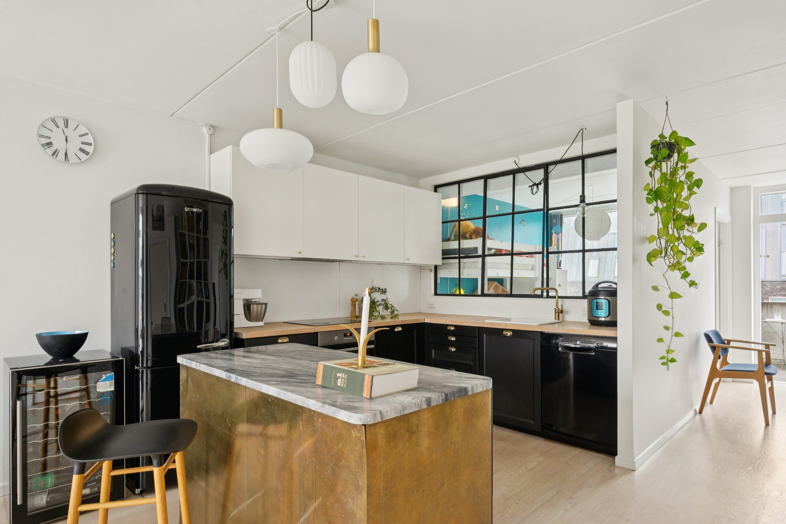 Fremhævet køkken billede i fuldskærmstilstand. Billede af Klaksvigsgade 7, 5. tv., 2300 København S