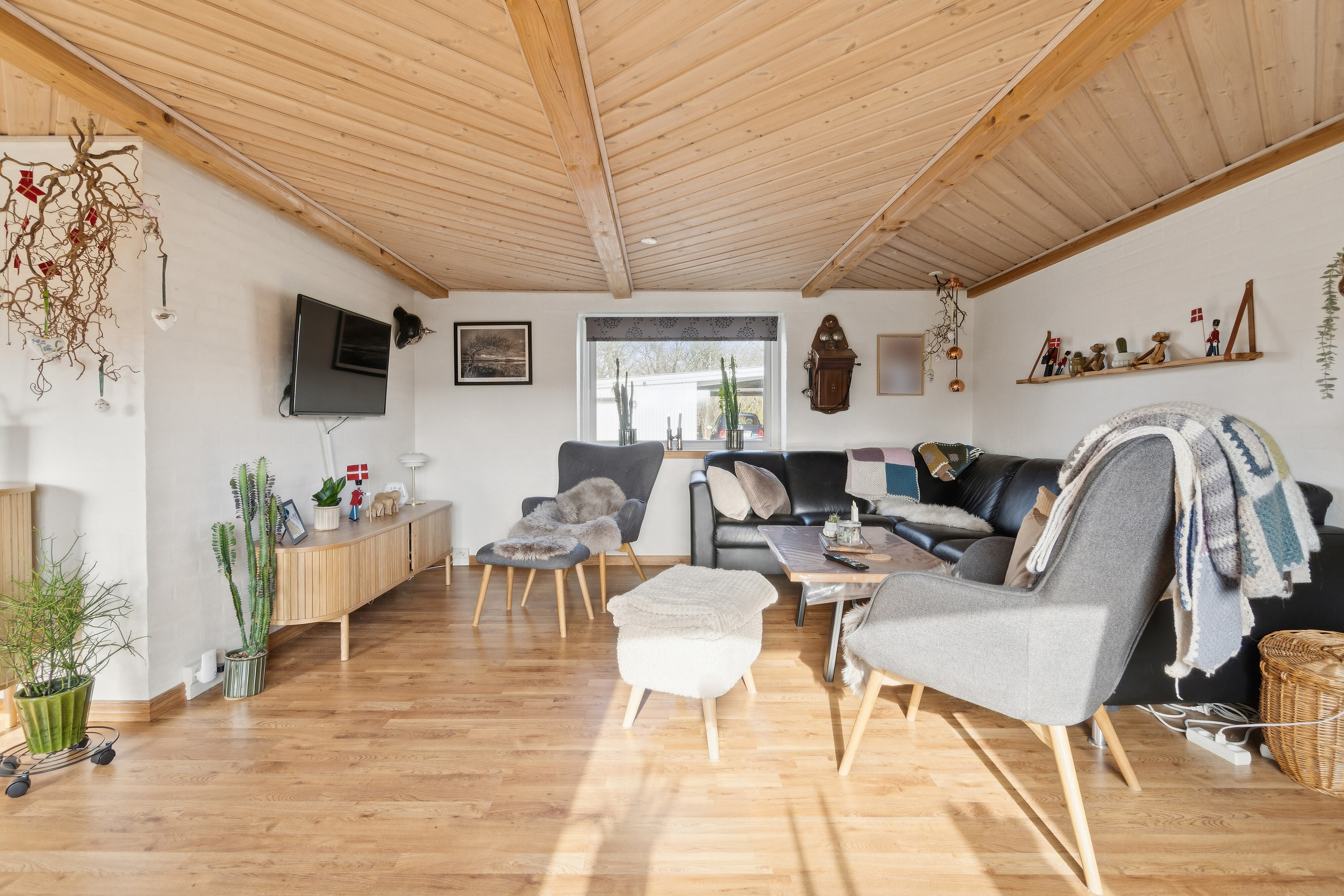 Fremhævet stue billede i fuldskærmstilstand. Billede af Vestervigvej 202, 7752 Snedsted