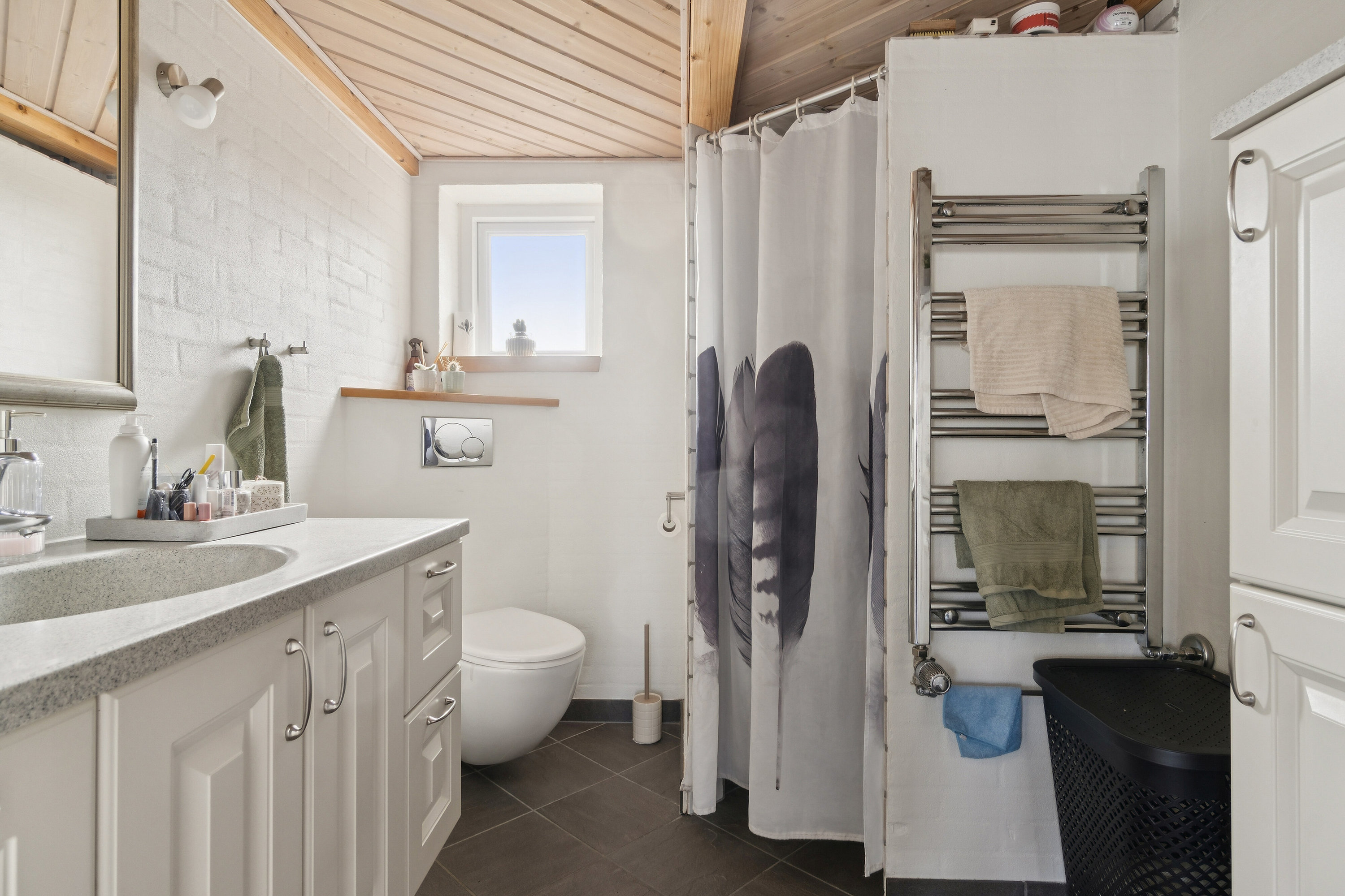 Fremhævet badeværelse billede i fuldskærmstilstand. Billede af Vestervigvej 202, 7752 Snedsted