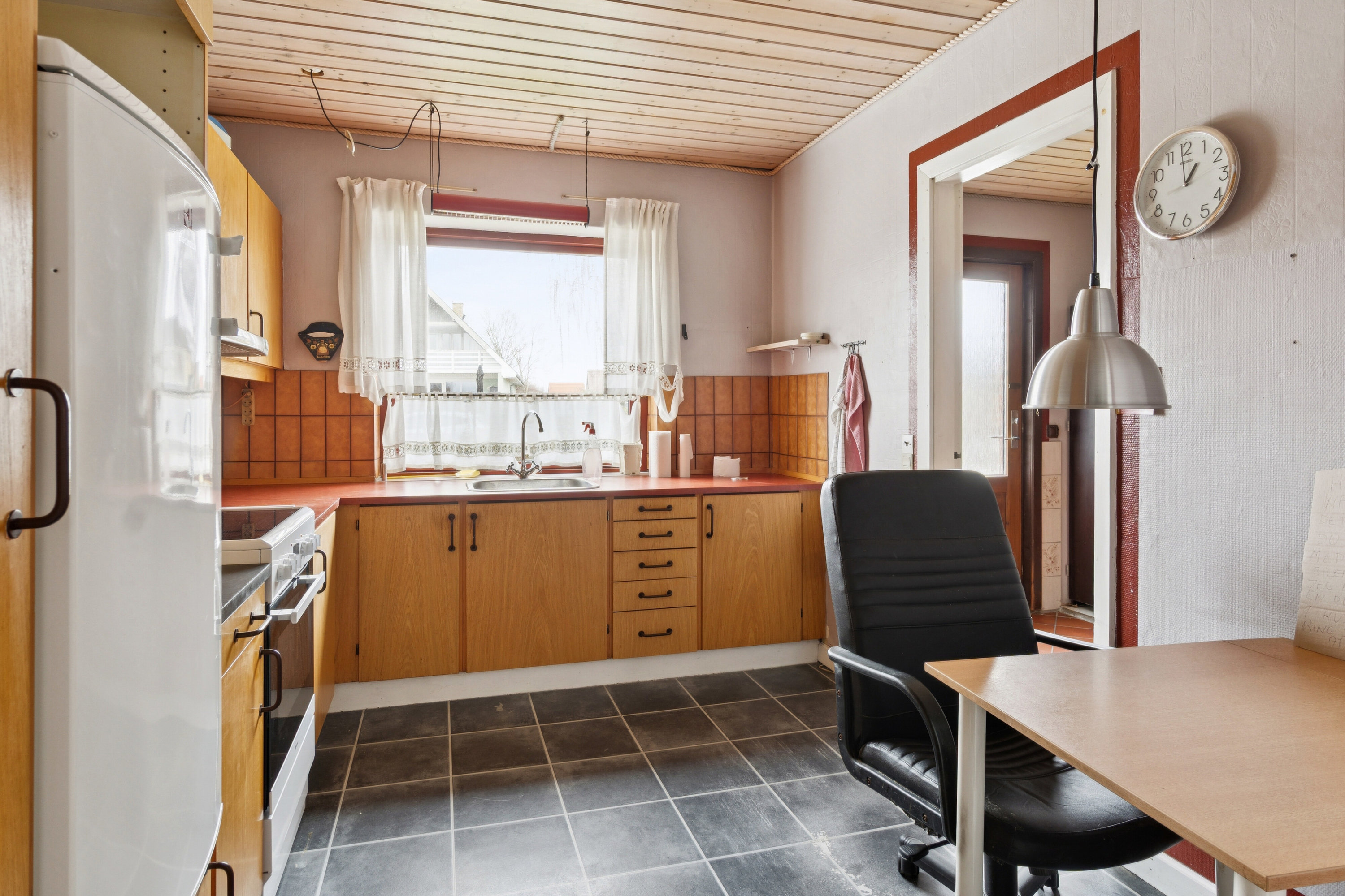 Fremhævet køkken billede i fuldskærmstilstand. Billede af Smedevej 2, 4400 Kalundborg