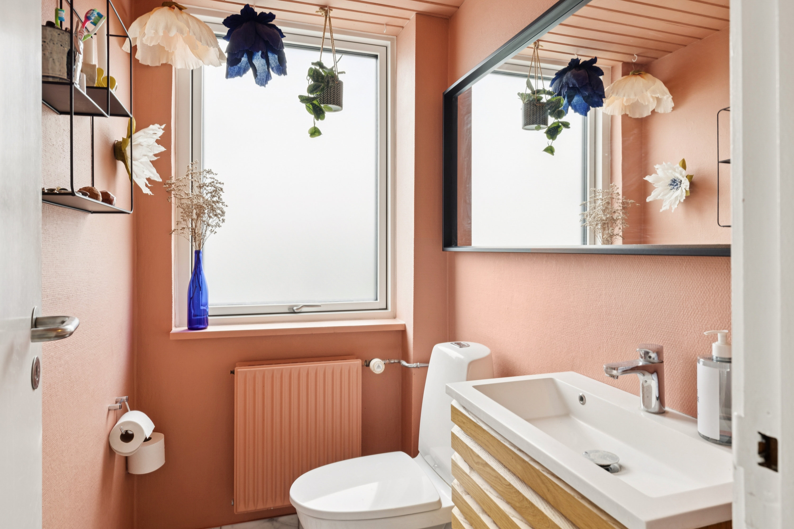 Fremhævet badeværelse billede i fuldskærmstilstand. Billede af Topasvej 3, 8541 Skødstrup