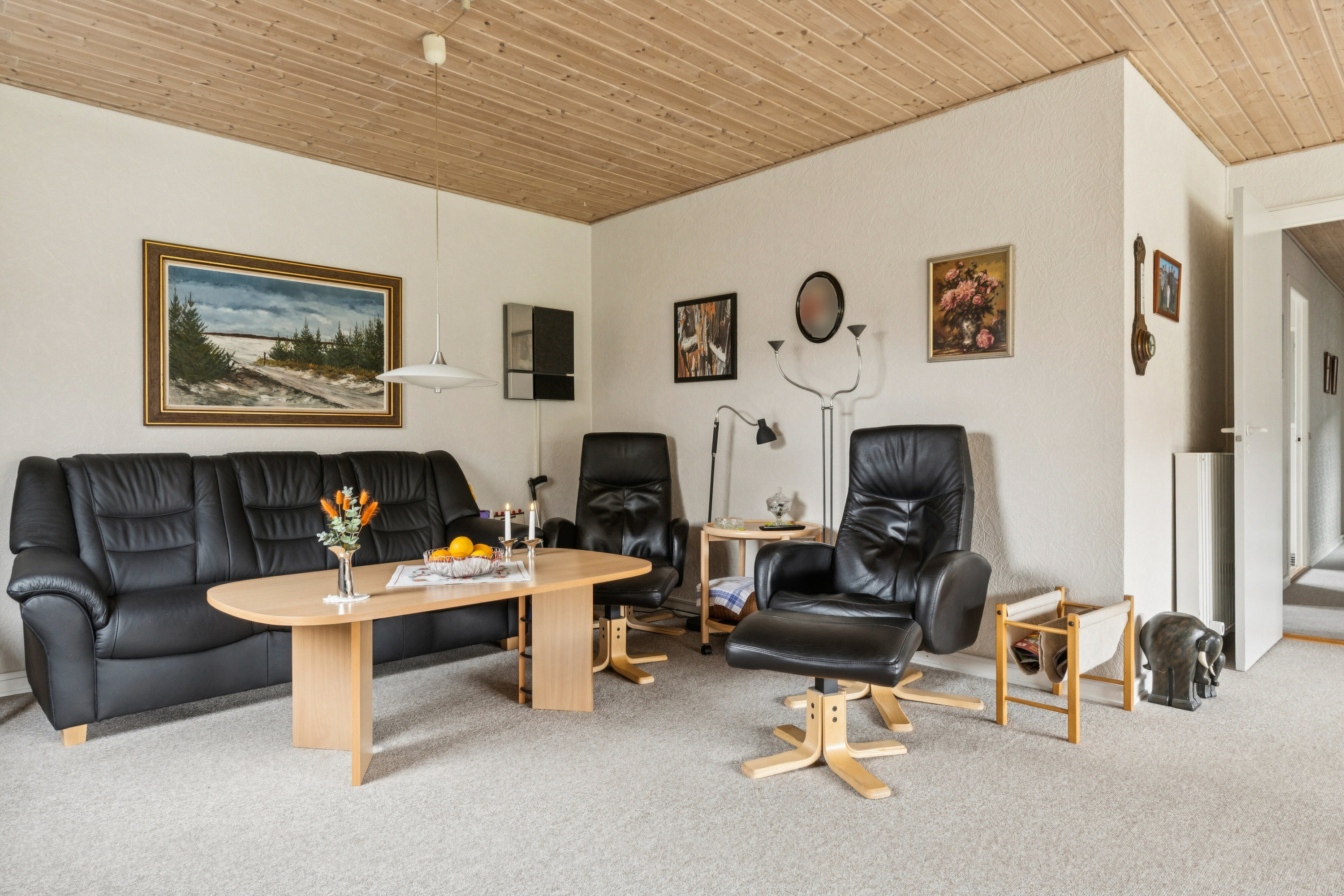 Fremhævet stue billede i fuldskærmstilstand. Billede af Søndervænget 2, Hvidbjerg, 7790 Thyholm