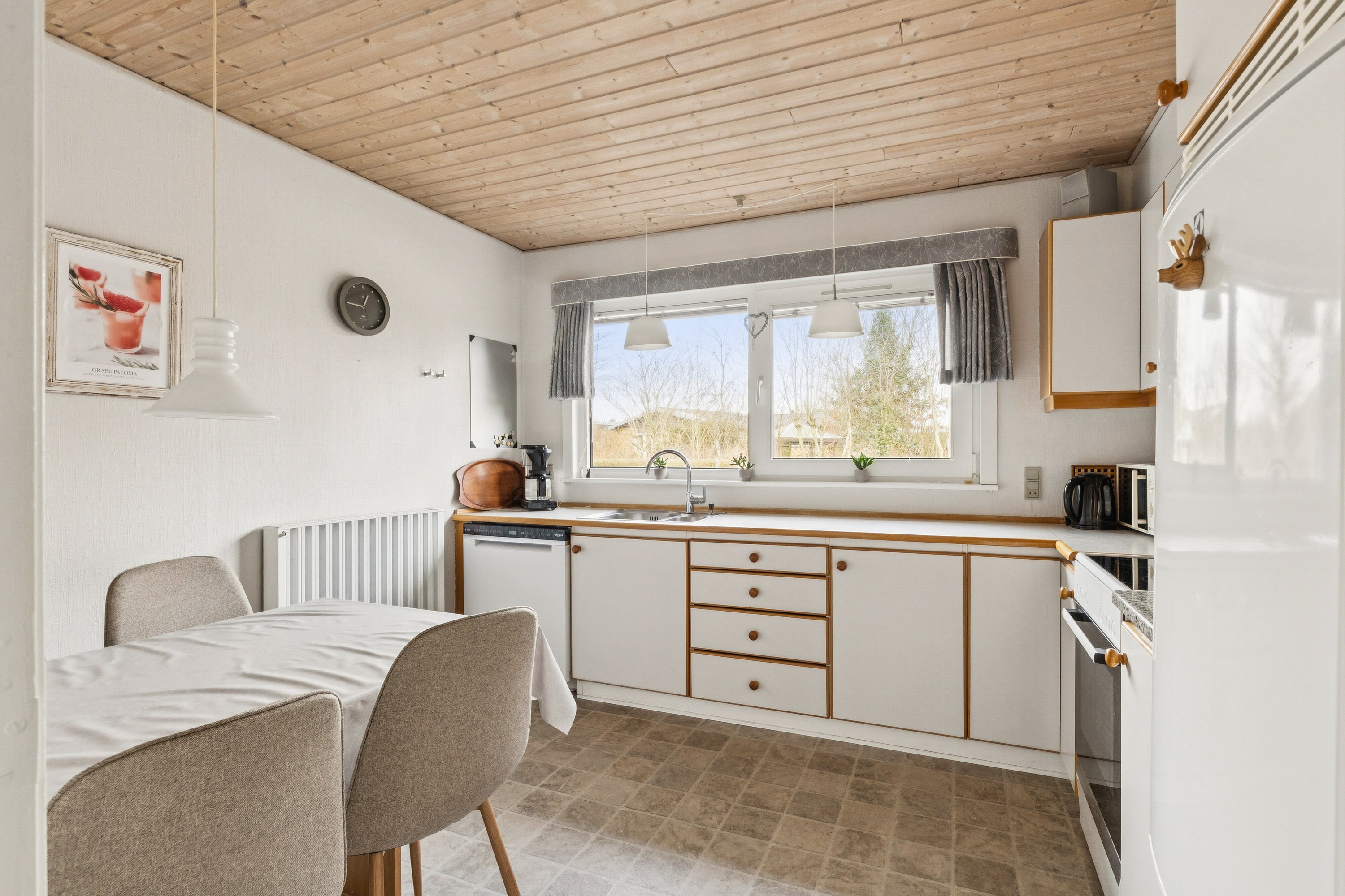 Fremhævet køkken billede i fuldskærmstilstand. Billede af Søndervænget 2, Hvidbjerg, 7790 Thyholm