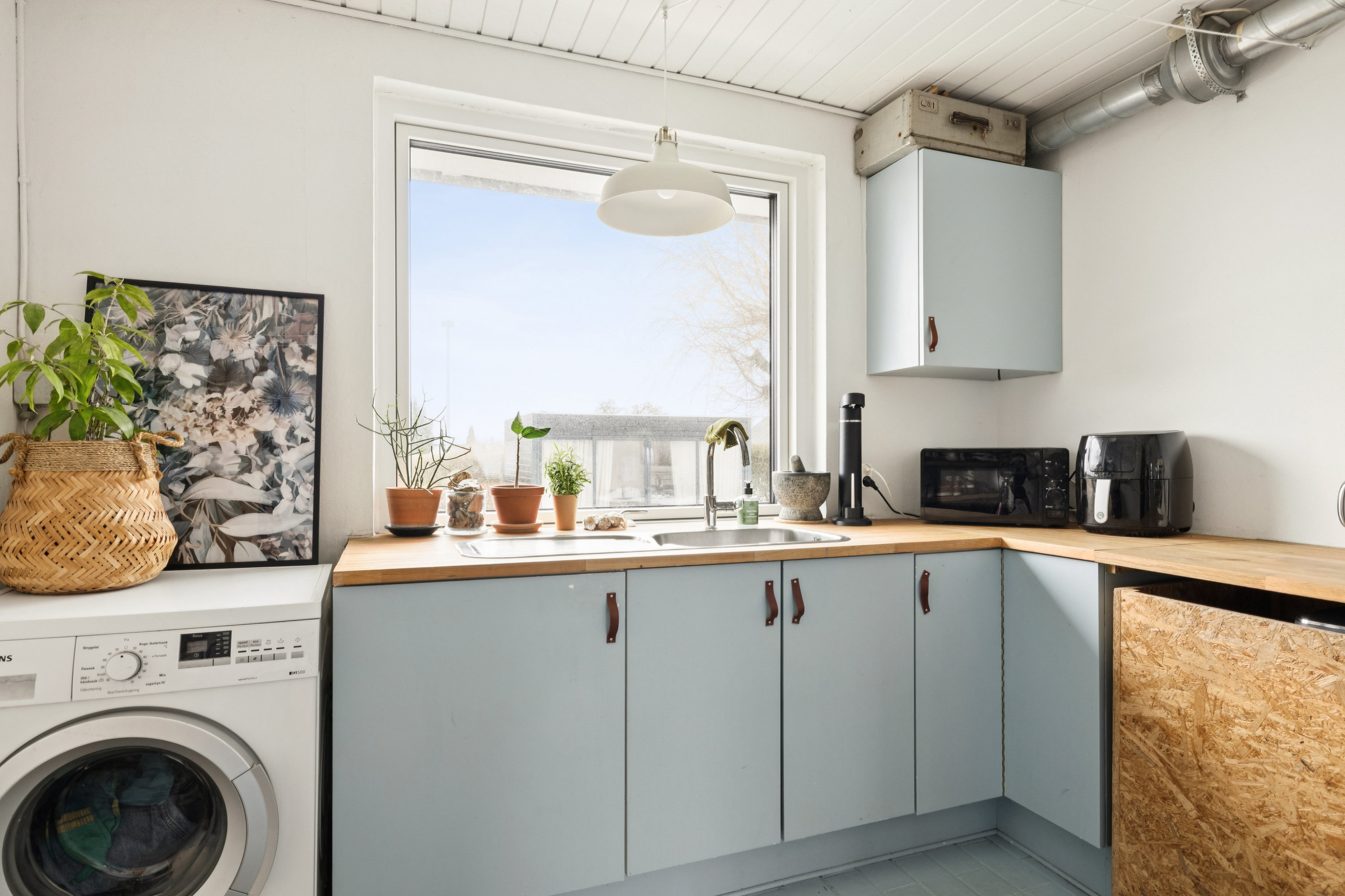 Fremhævet køkken billede i fuldskærmstilstand. Billede af Topasvej 3, 8541 Skødstrup