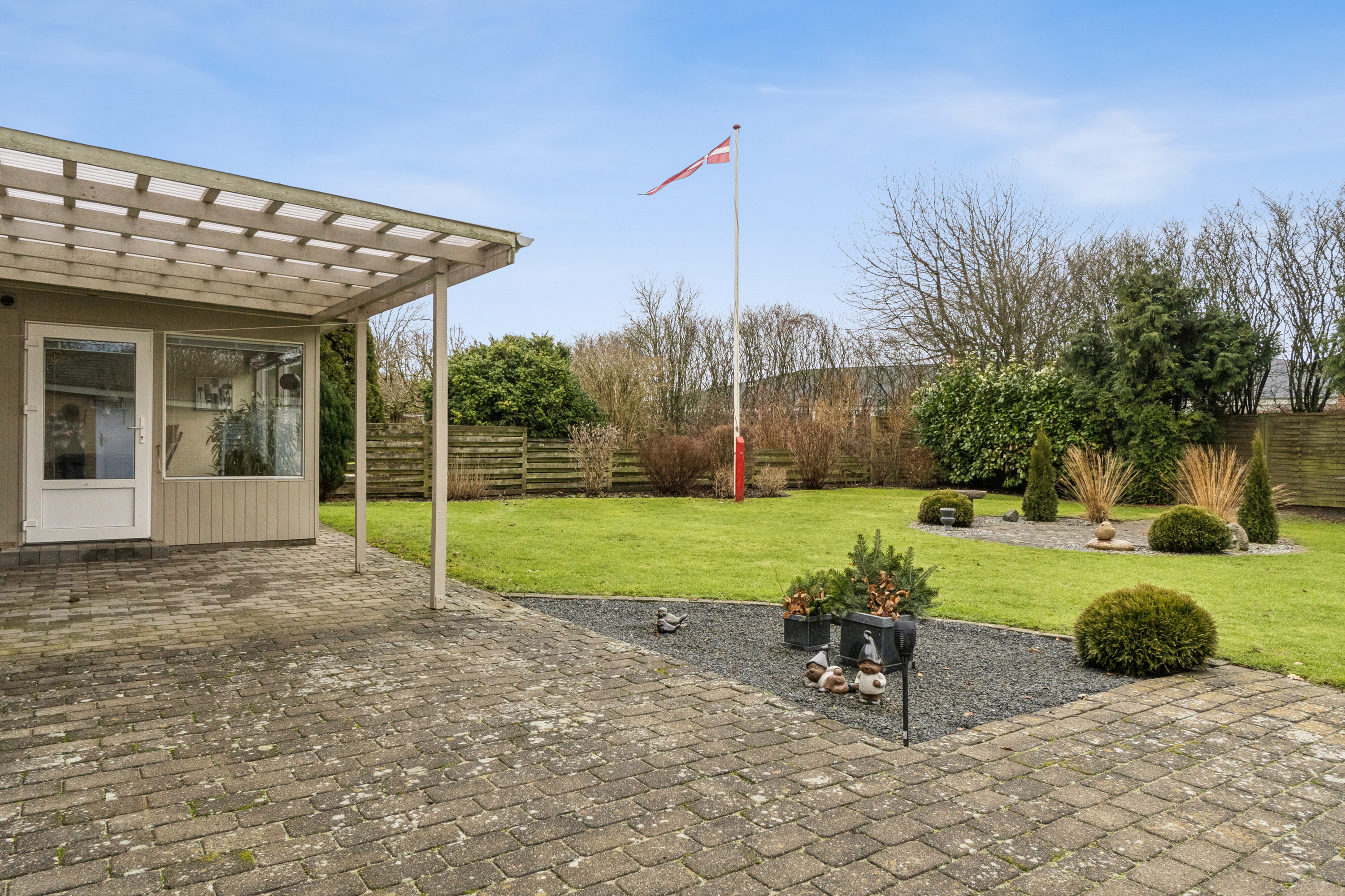 Fremhævet udendørs billede i fuldskærmstilstand. Billede af Søndervænget 2, Hvidbjerg, 7790 Thyholm