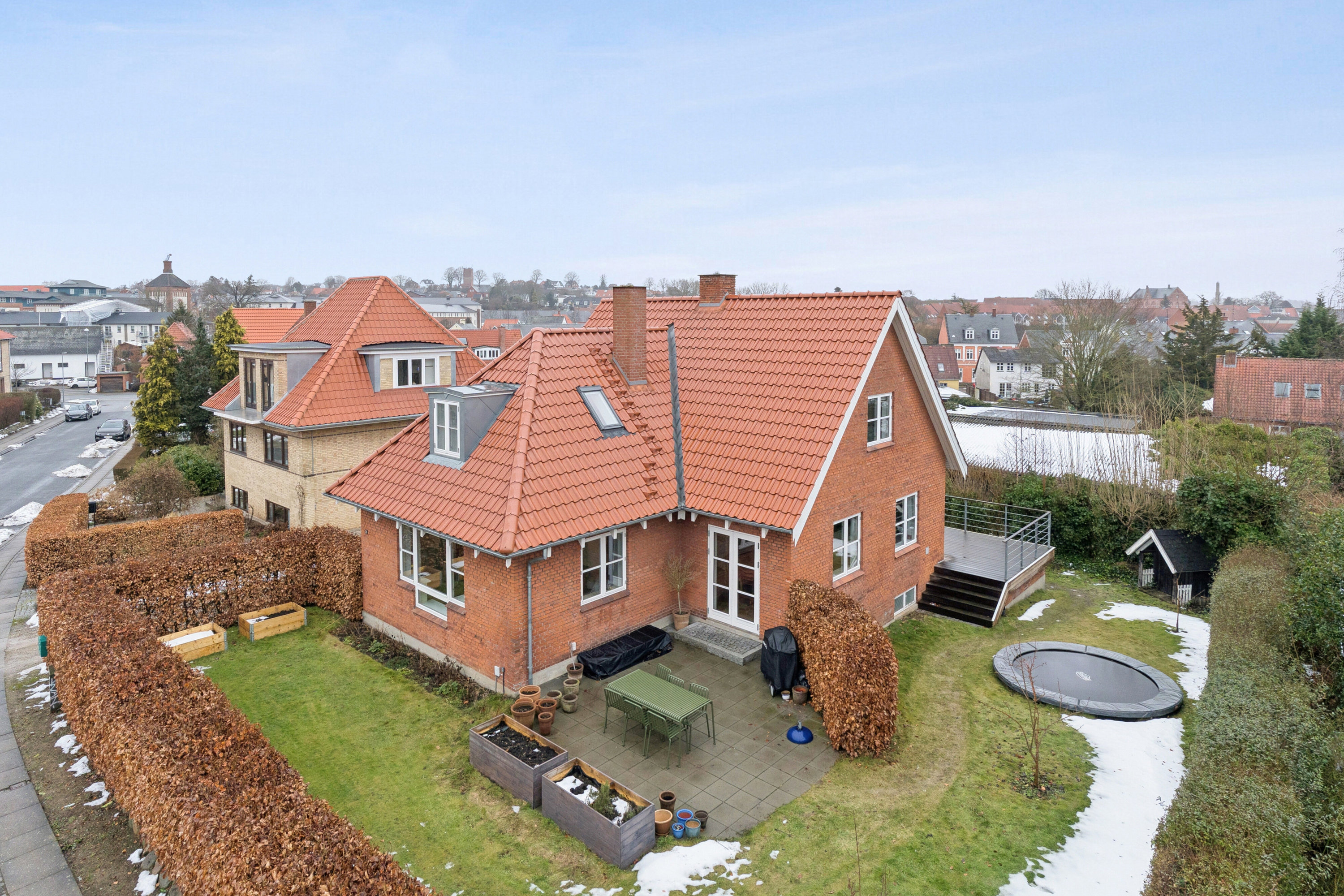 Fremhævet set fra haven billede i fuldskærmstilstand. Billede af Søkildevej 24, 5700 Svendborg