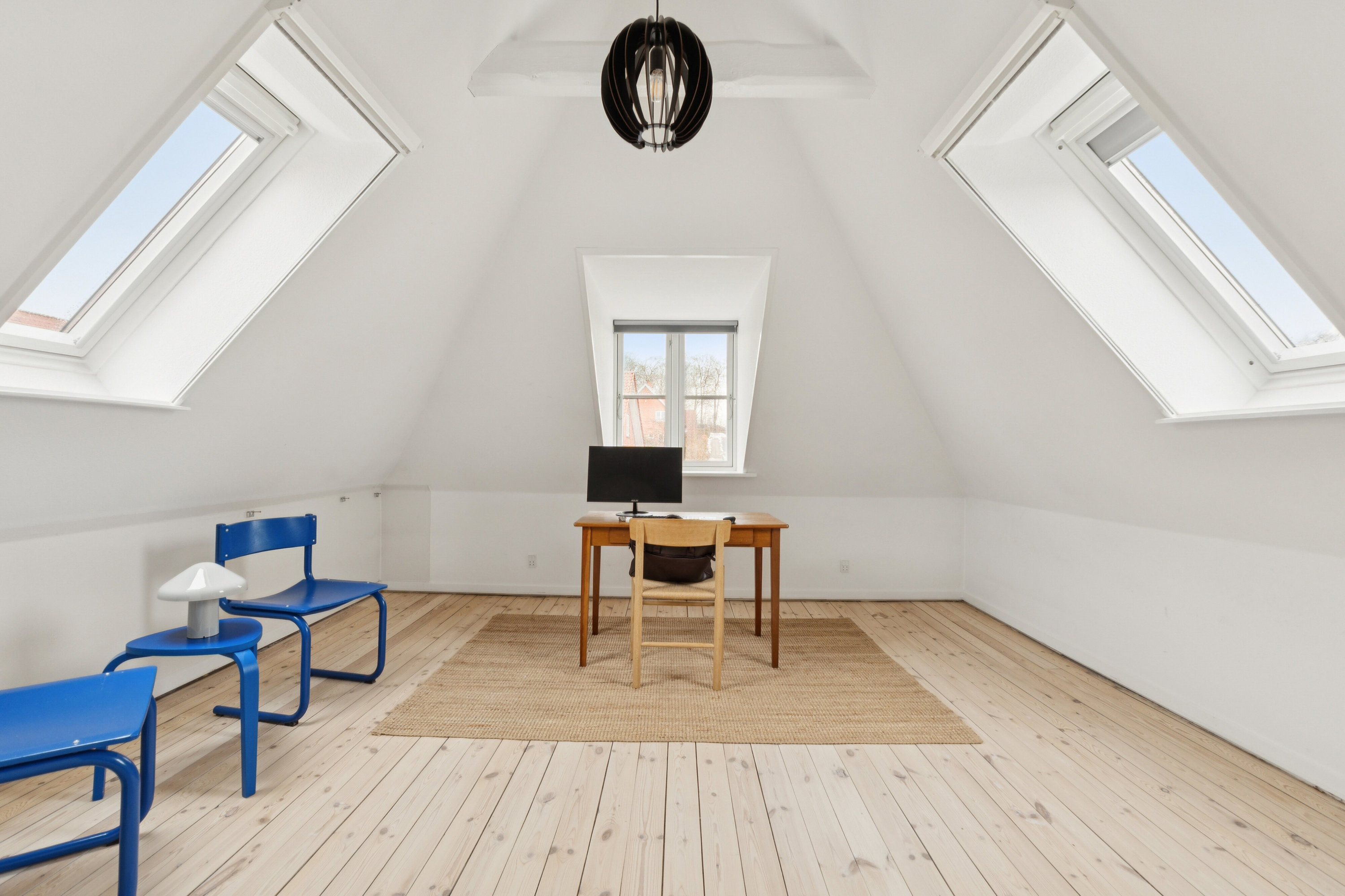 Fremhævet arbejdsværelse billede i fuldskærmstilstand. Billede af Søkildevej 24, 5700 Svendborg