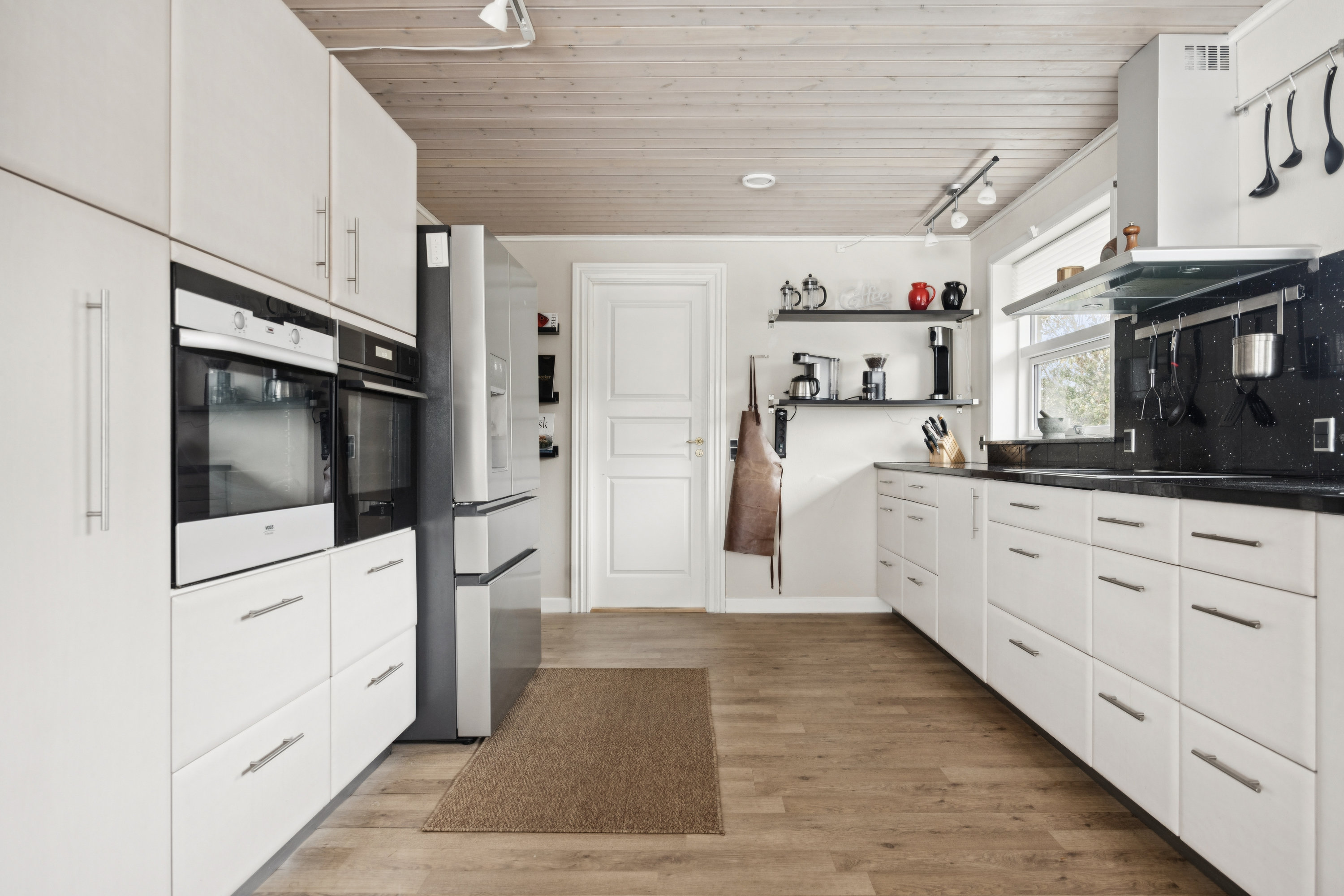 Fremhævet køkken billede i fuldskærmstilstand. Billede af Fjordblink 15, 9370 Hals