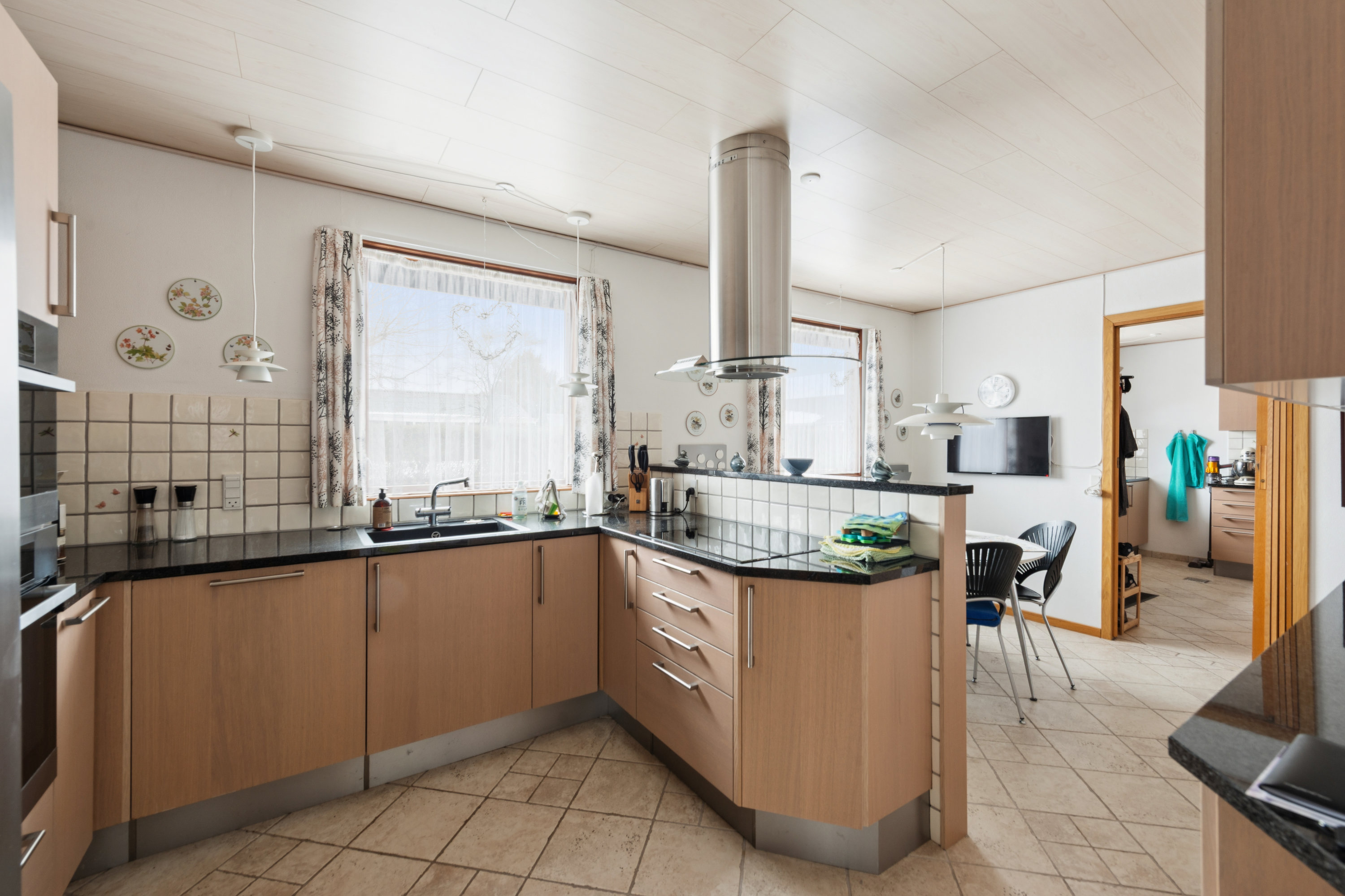 Fremhævet køkken billede i fuldskærmstilstand. Billede af Porsager 21, 2620 Albertslund