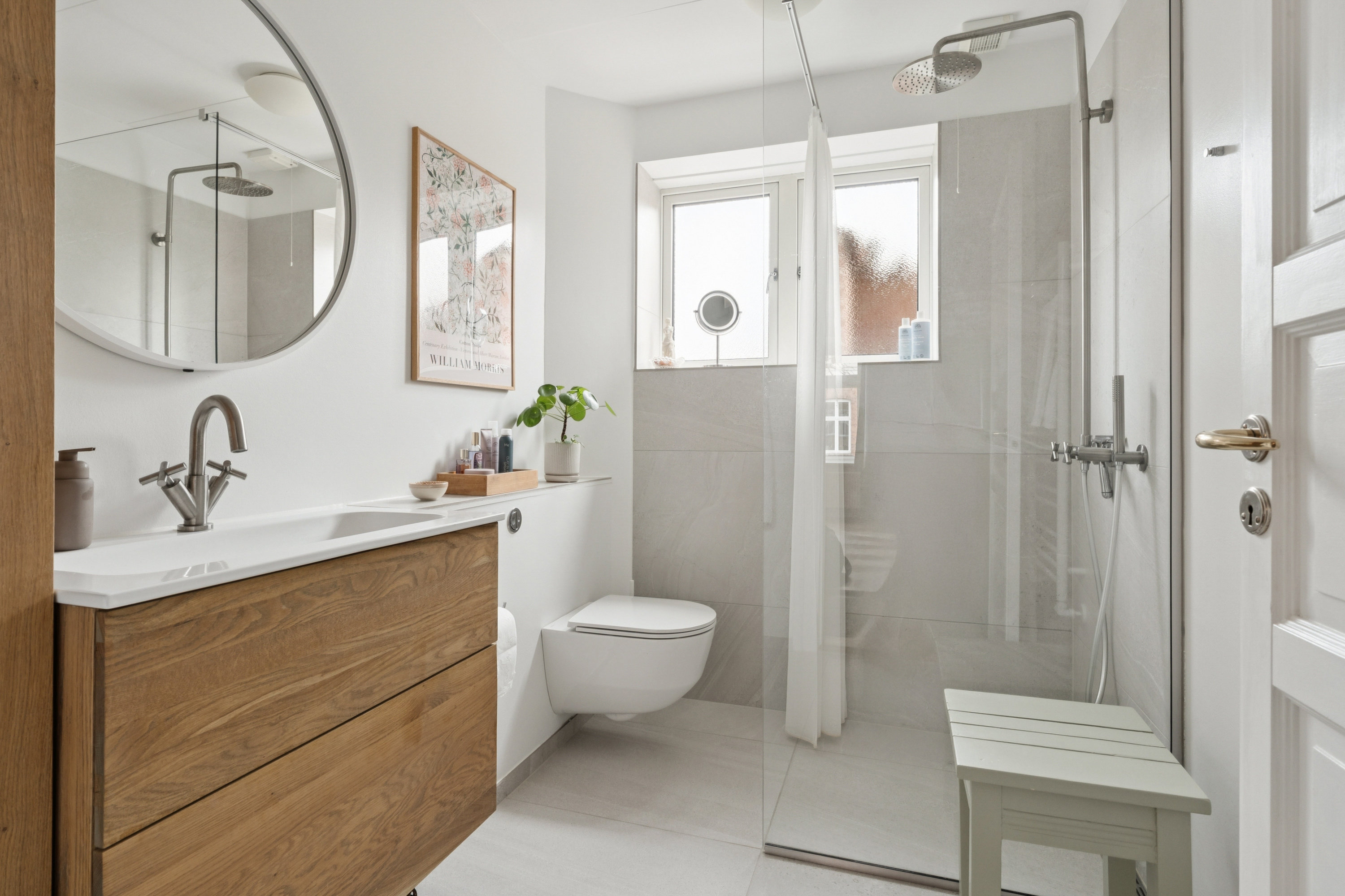 Fremhævet badeværelse billede i fuldskærmstilstand. Billede af Solkrogen 3, st.., Hasseris, 9000 Aalborg