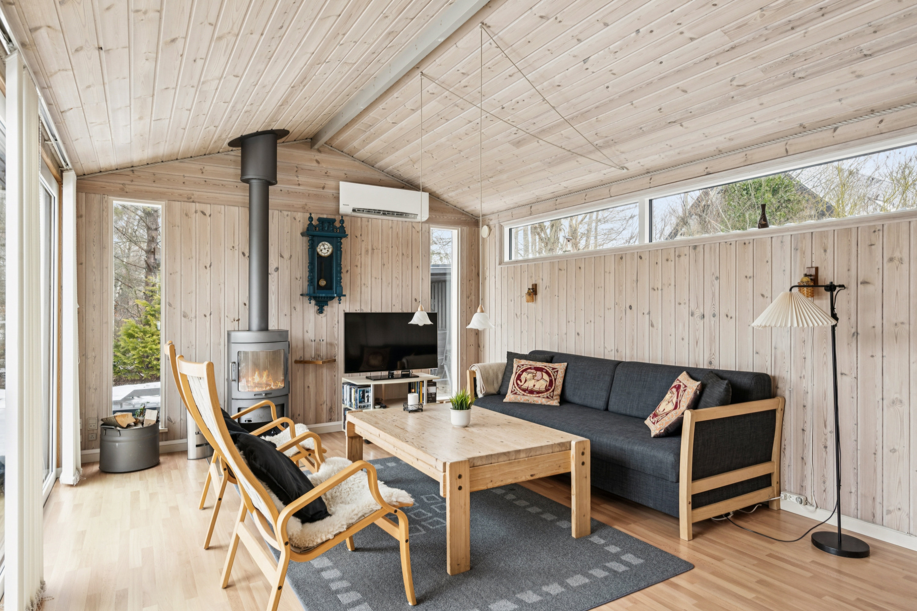 Fremhævet stue billede i fuldskærmstilstand. Billede af Rødkløvervej 4, Skovgårde, 8961 Allingåbro